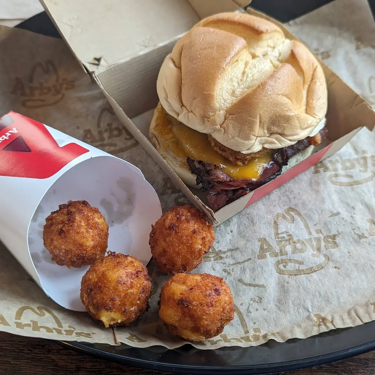 Brisket Sandwich & Mac'n Cheese Bites