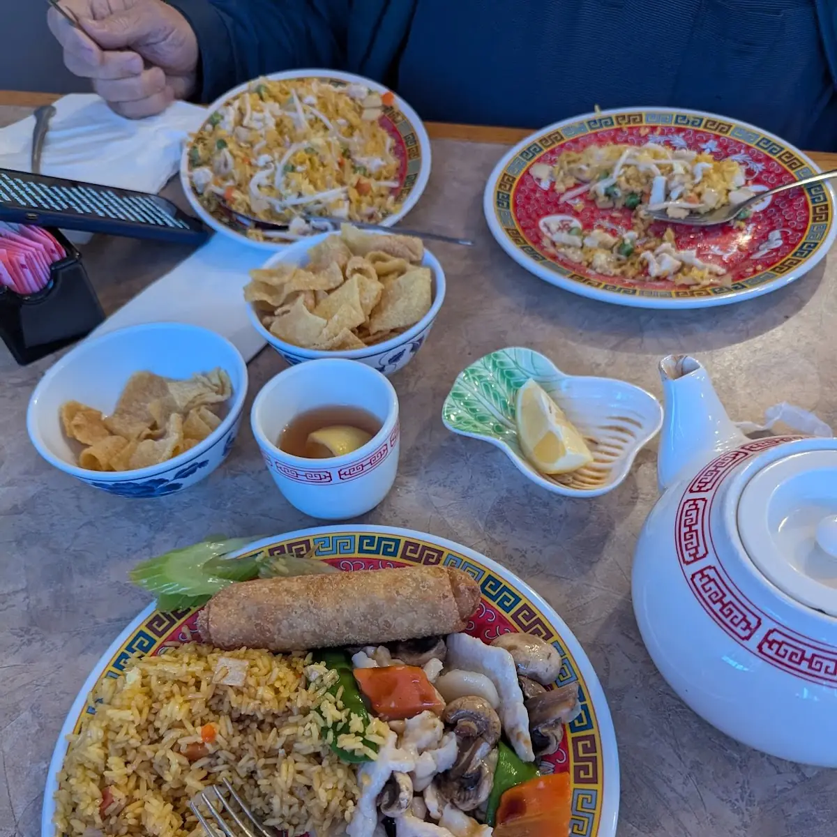Moo Goo Gai Pan Combination Plate