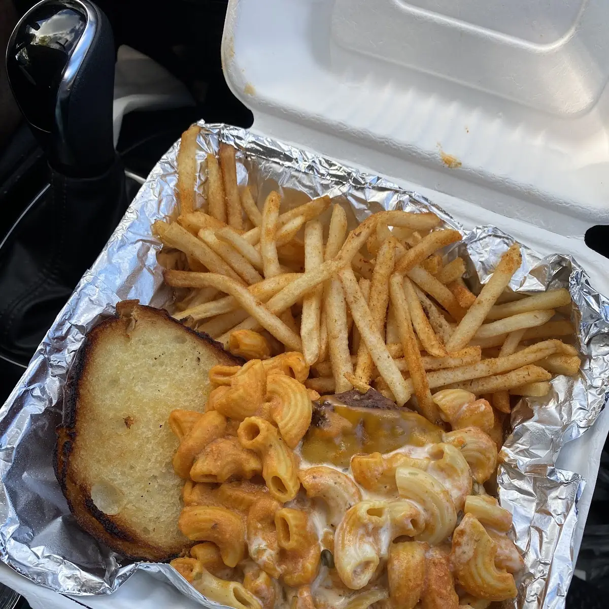 Mac and Cheese Burger with Cajun Fries