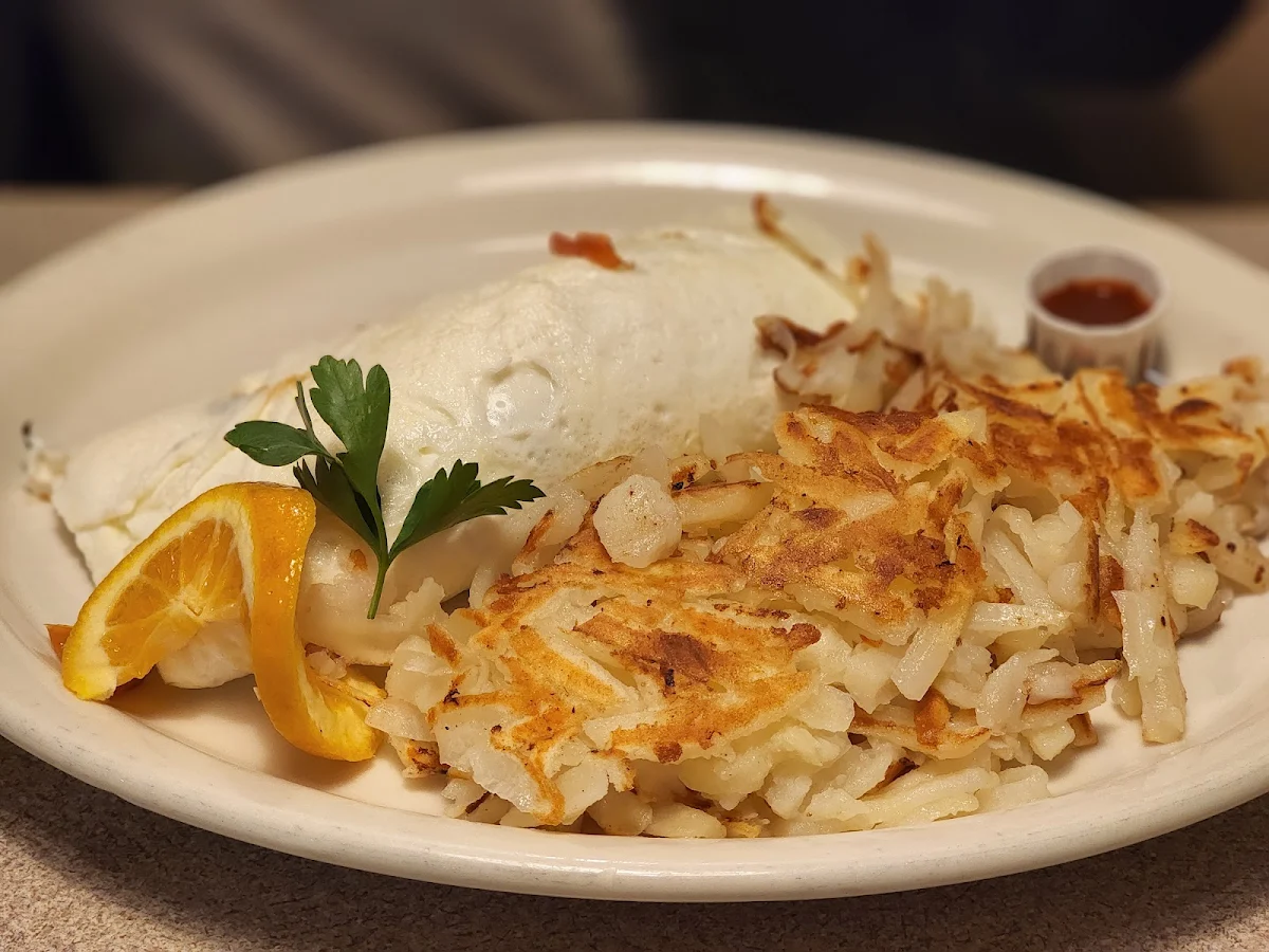 Egge White Omelette with Hash Browns