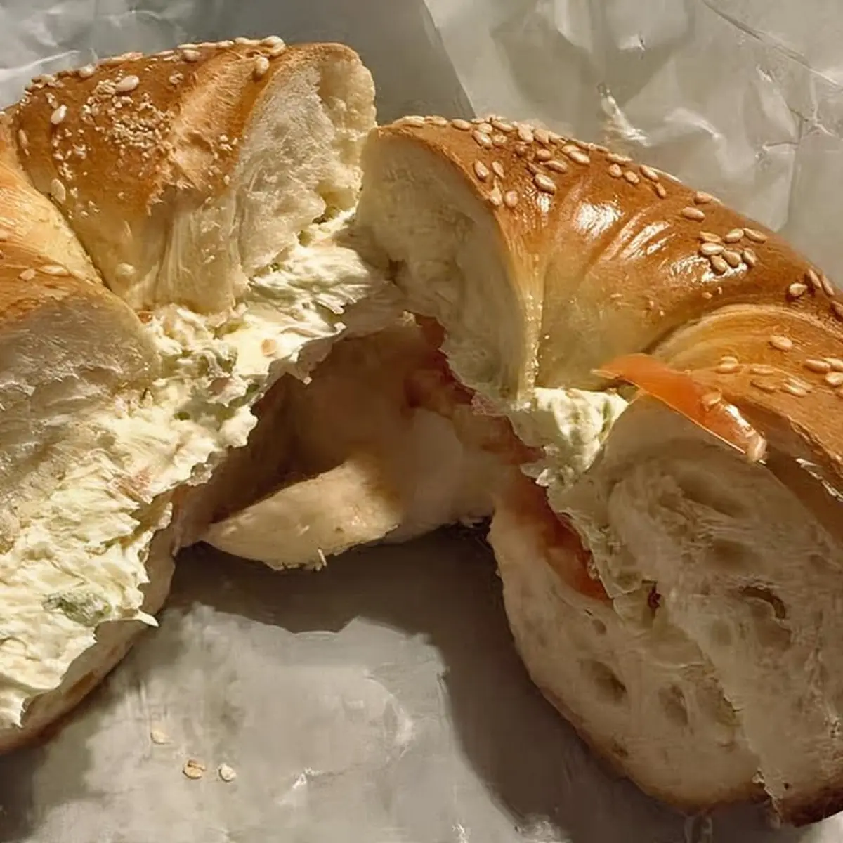 Everything Bagel with Tomatoes and Cream Cheese