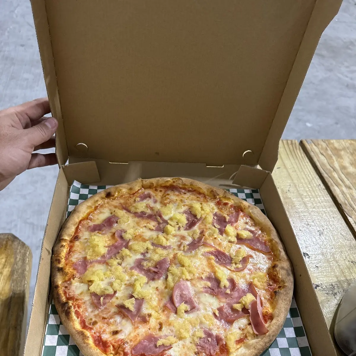 Hawaiian Pizza