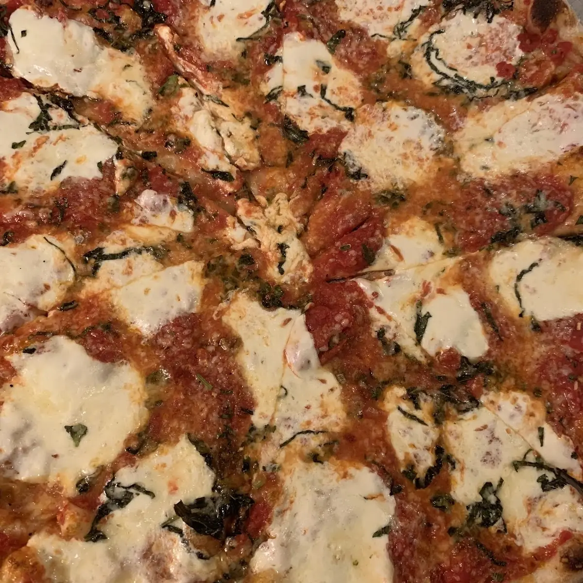 Margarita Pizza 6