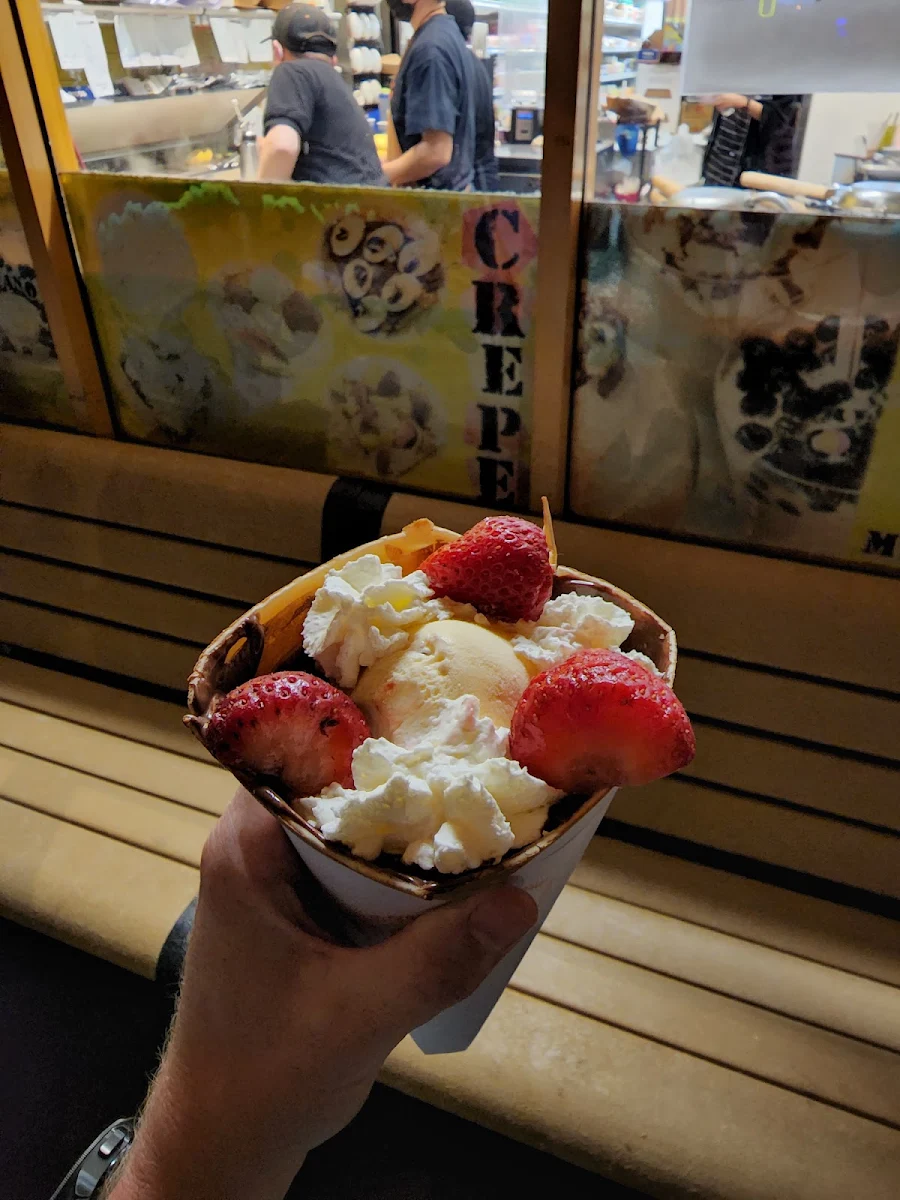 Vanilla Ice Cream Crepe