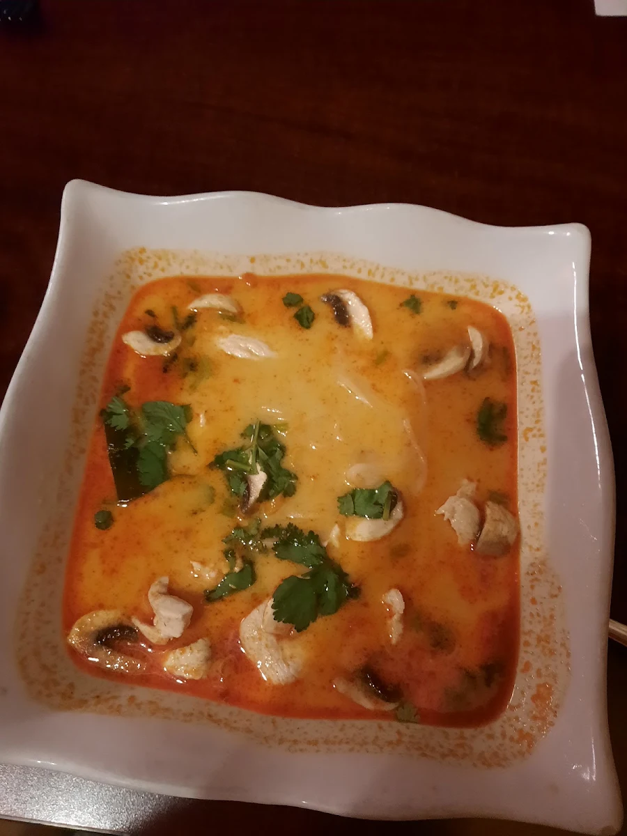 Tom Yum Noodle Soup w Chicken