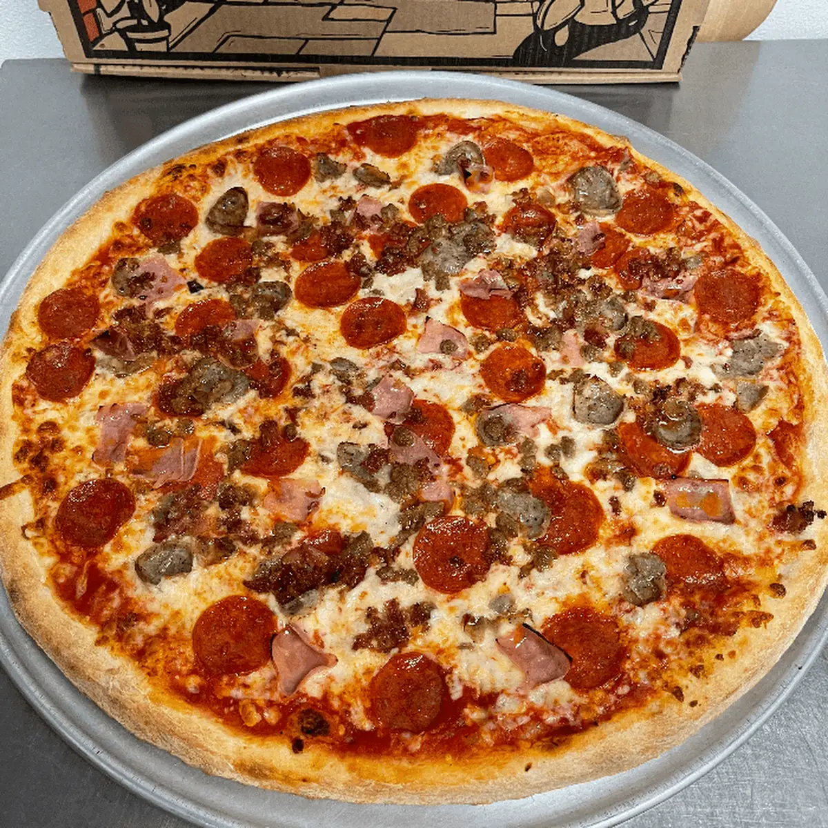 Meat Lover's Pizza Medium 16