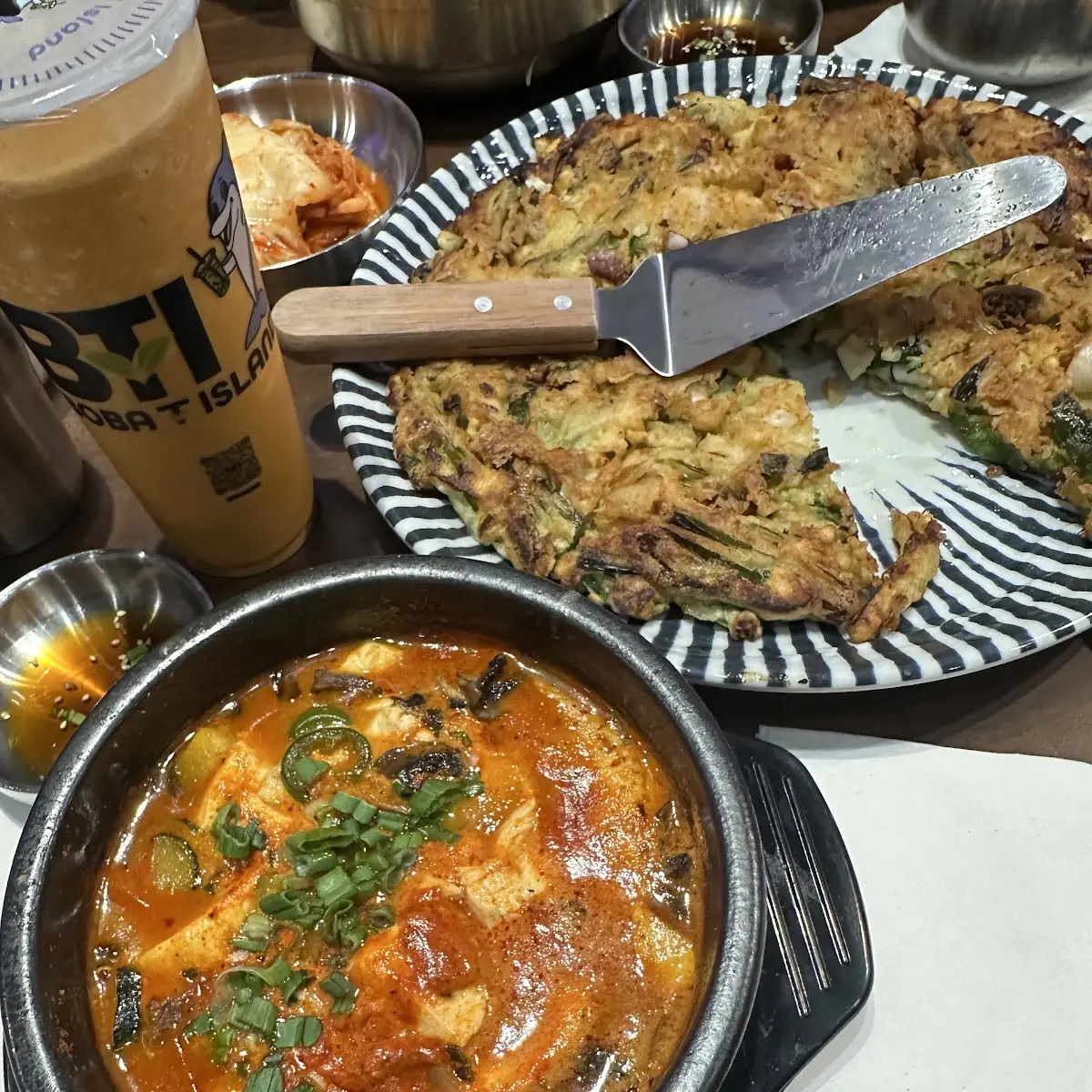 Tofu Soup and Seafood Pancake