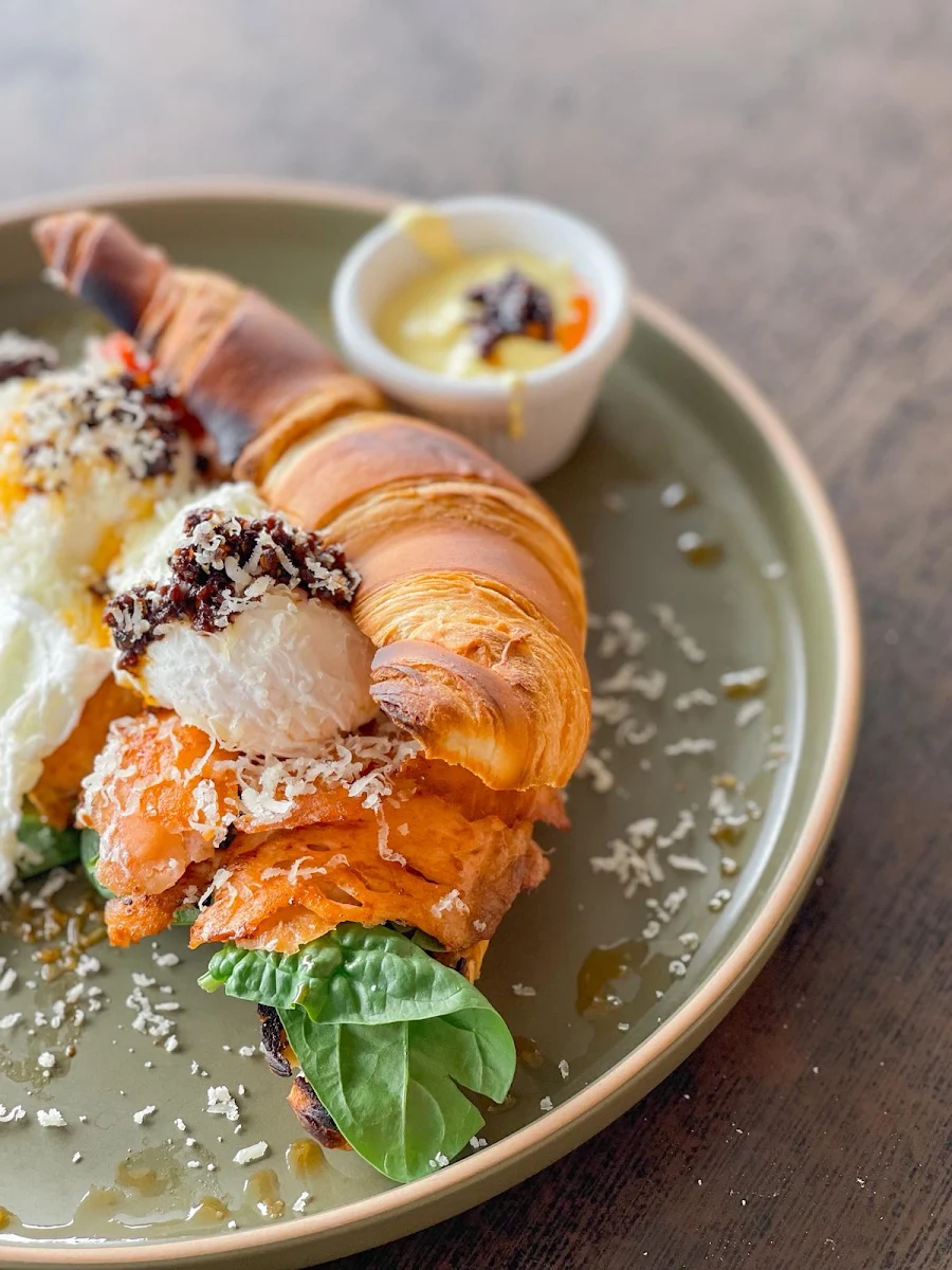Croissant Eggs Benedict, Cafe on South Bay