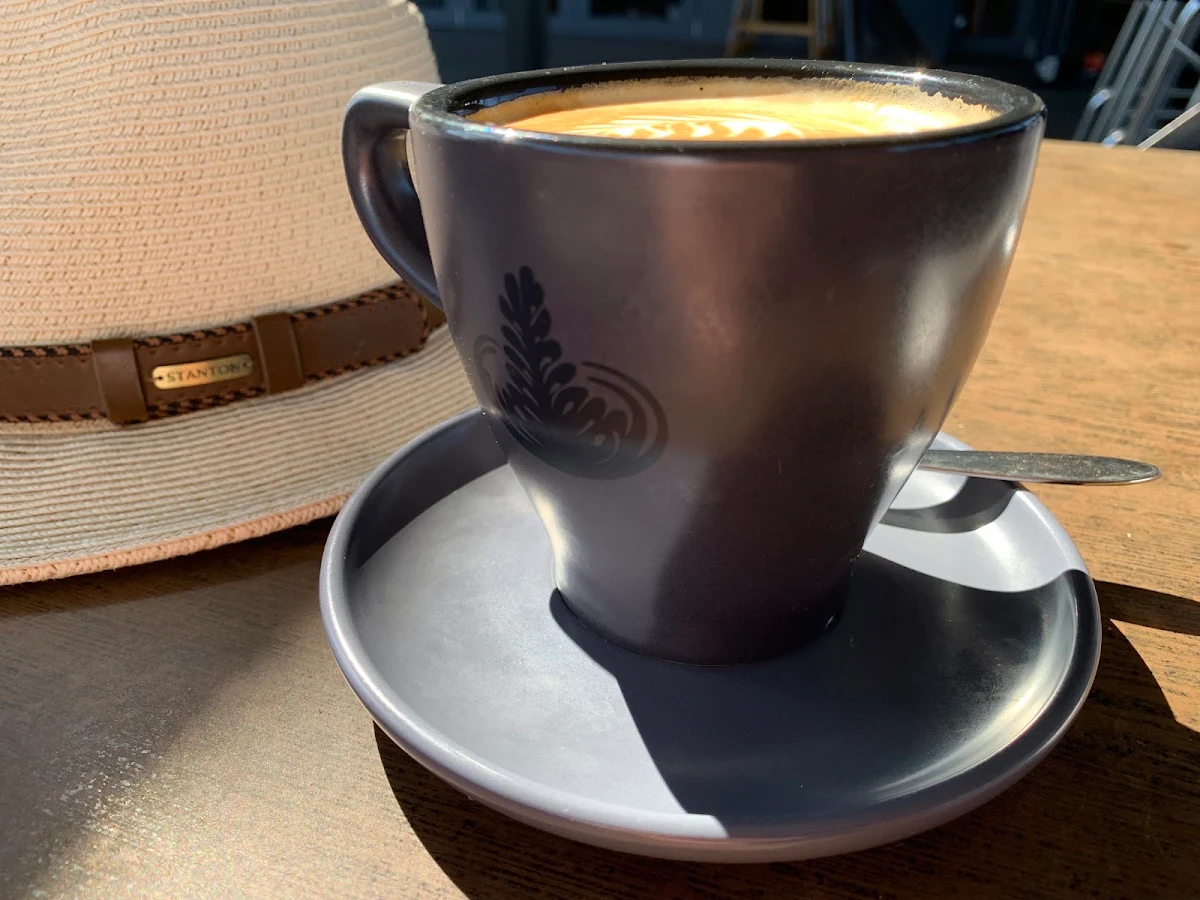 Flat White, Cafe on South Bay