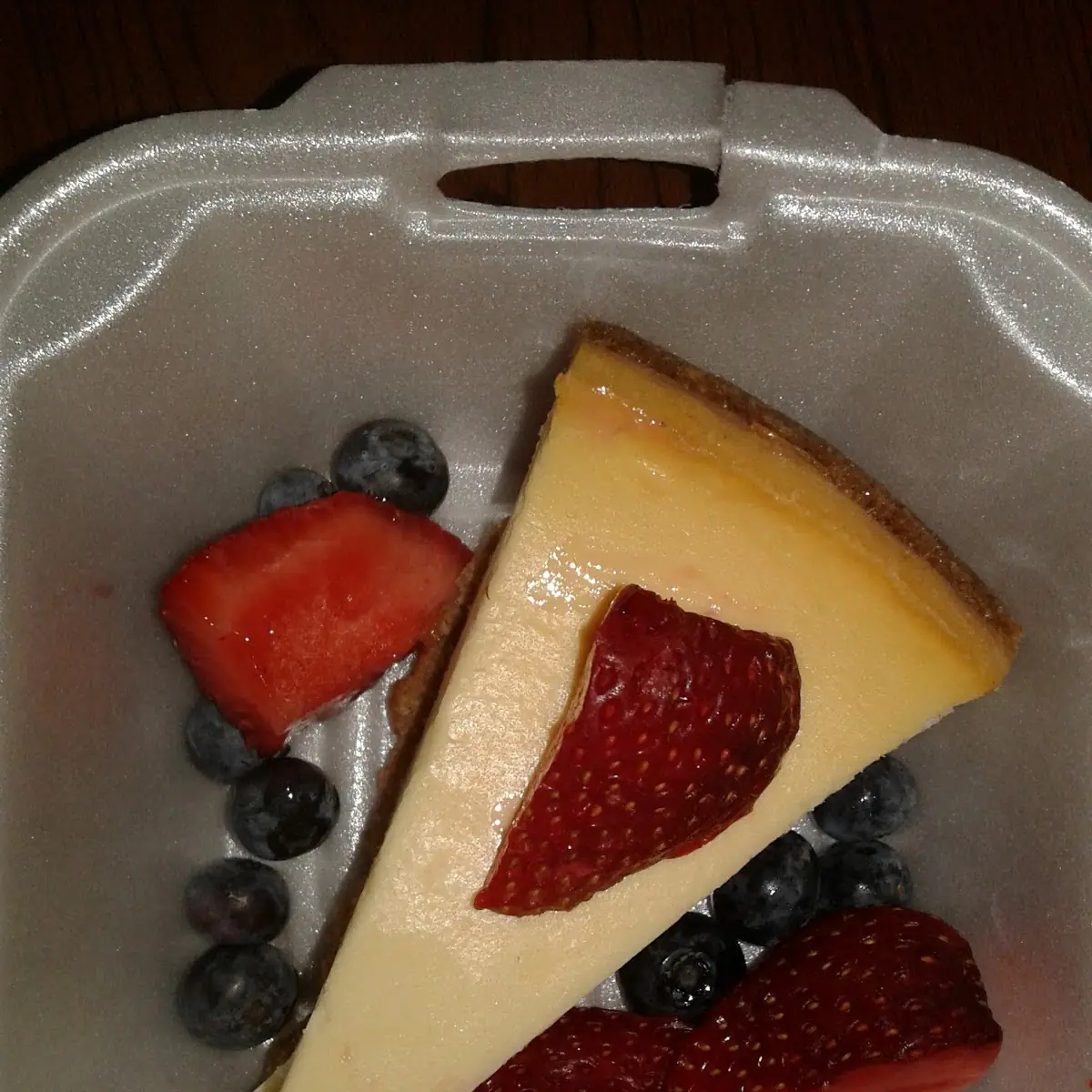 Cheesecake with Fresh Berries