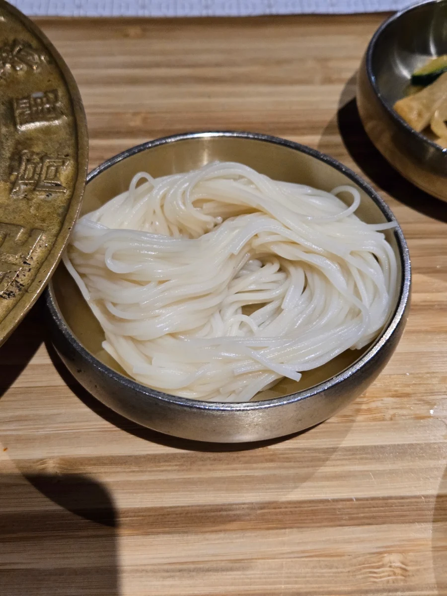 Noodles for Ginseng Chicken