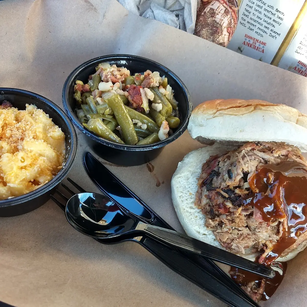 Pulled Pork Sandwich with Green Beans Side