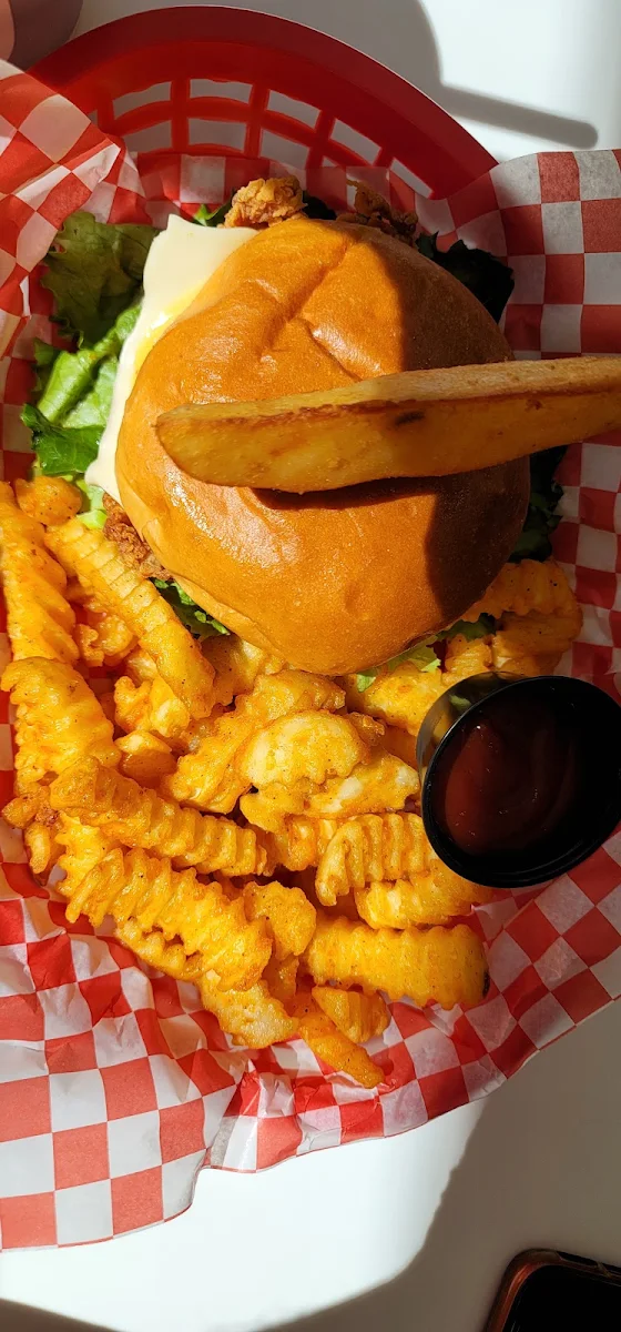 4 Classic Chicken Burger 4 Waffle Fries