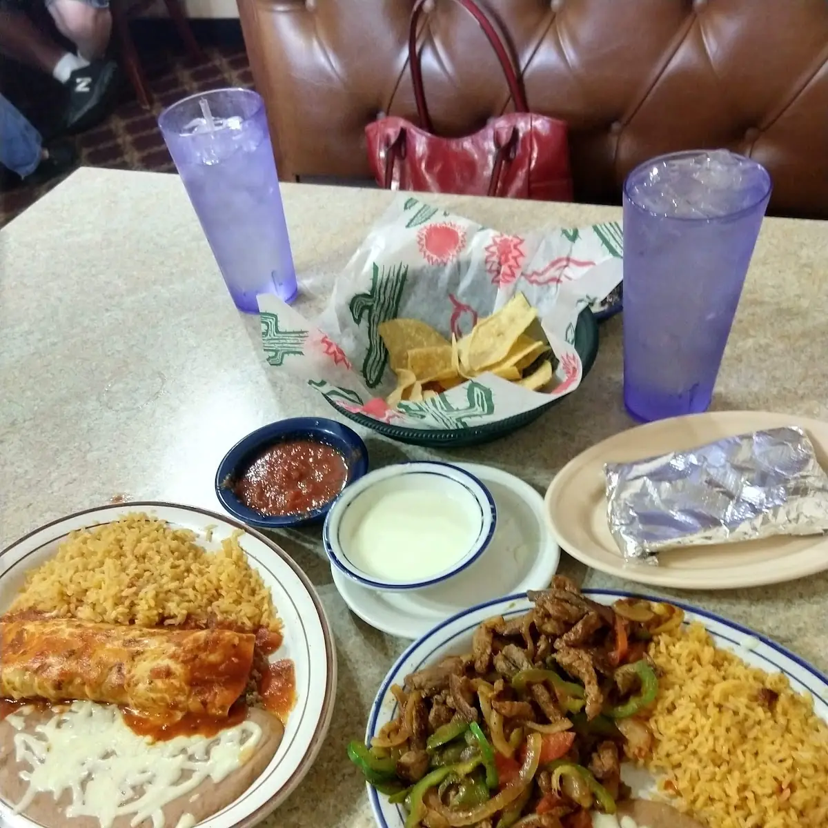 Fajita Lunch 10 Queso Dip Enchiladas