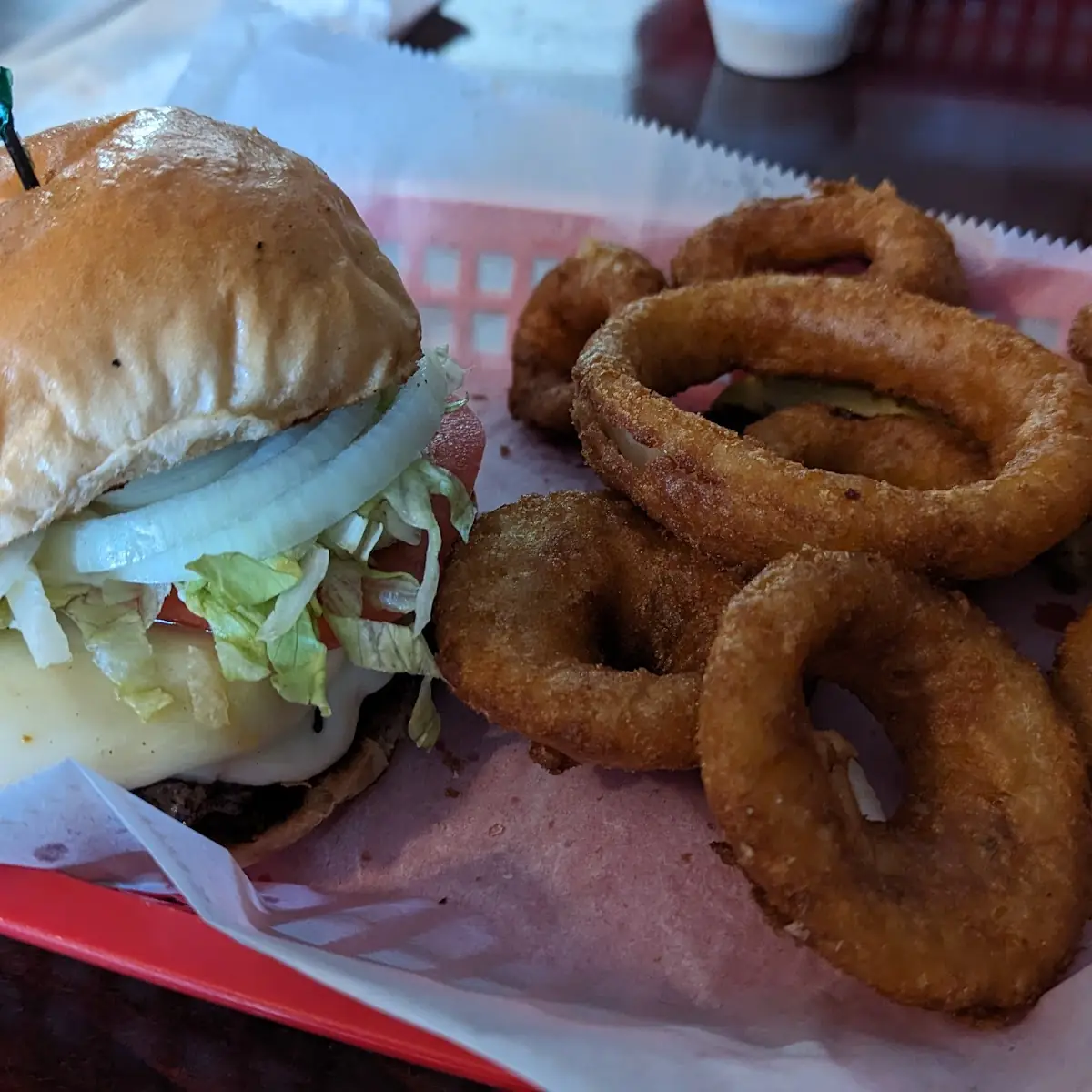 Cheeseburger with Onion Rings
