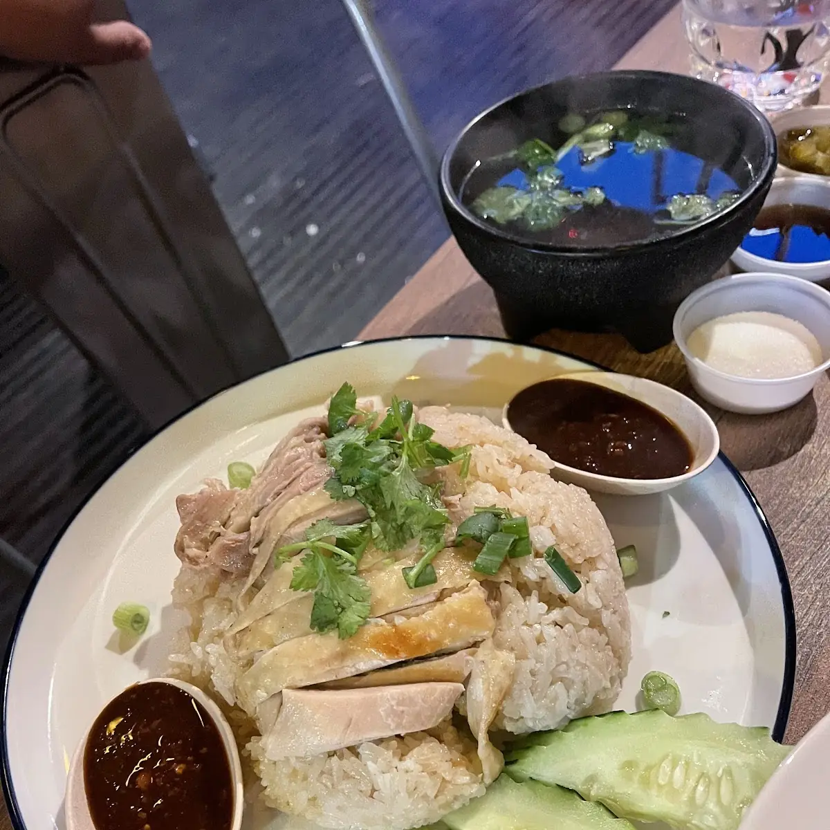 Be-Tong Chicken Hinanese Chicken Rice