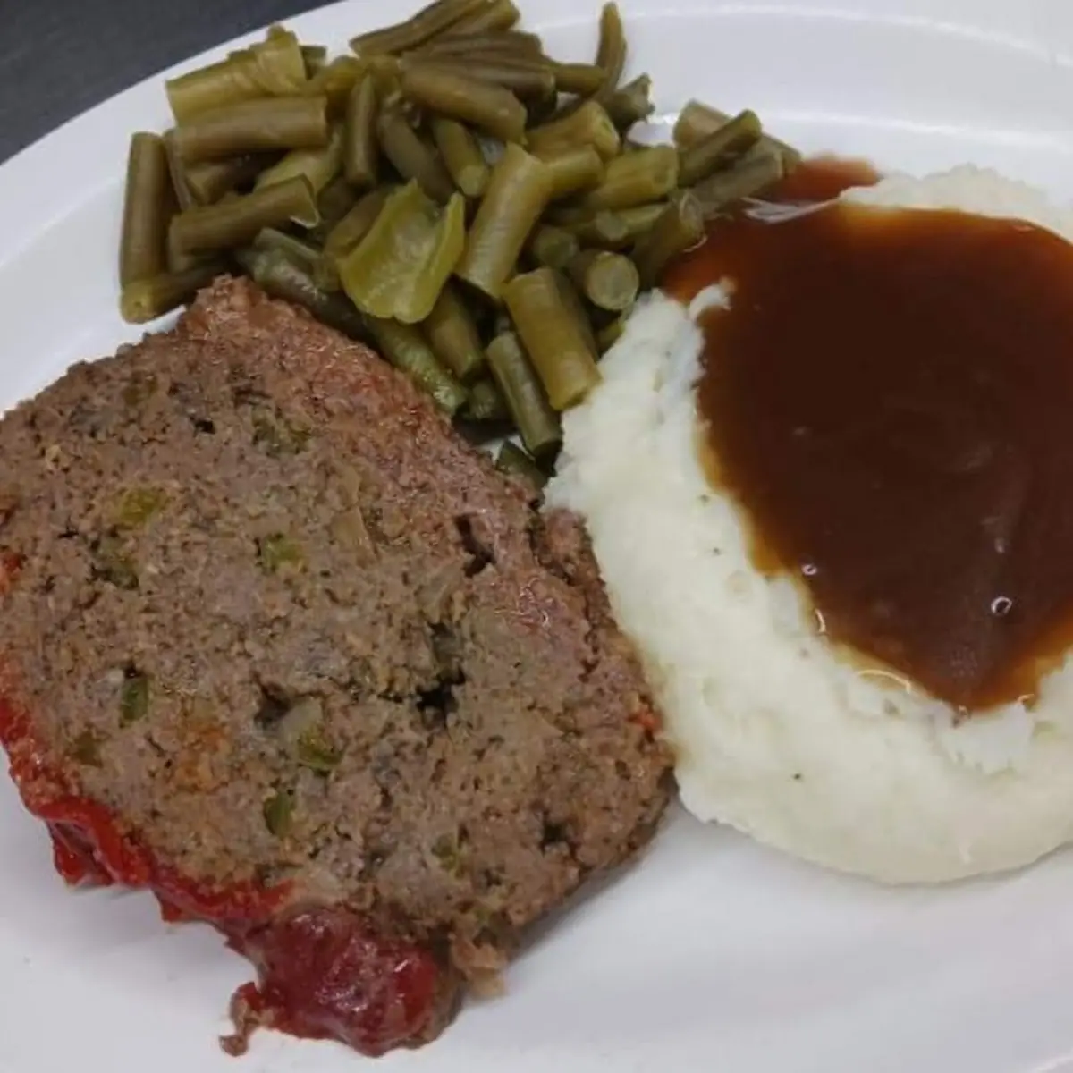 Meatloaf with Green Beans and Mashed Potatoes