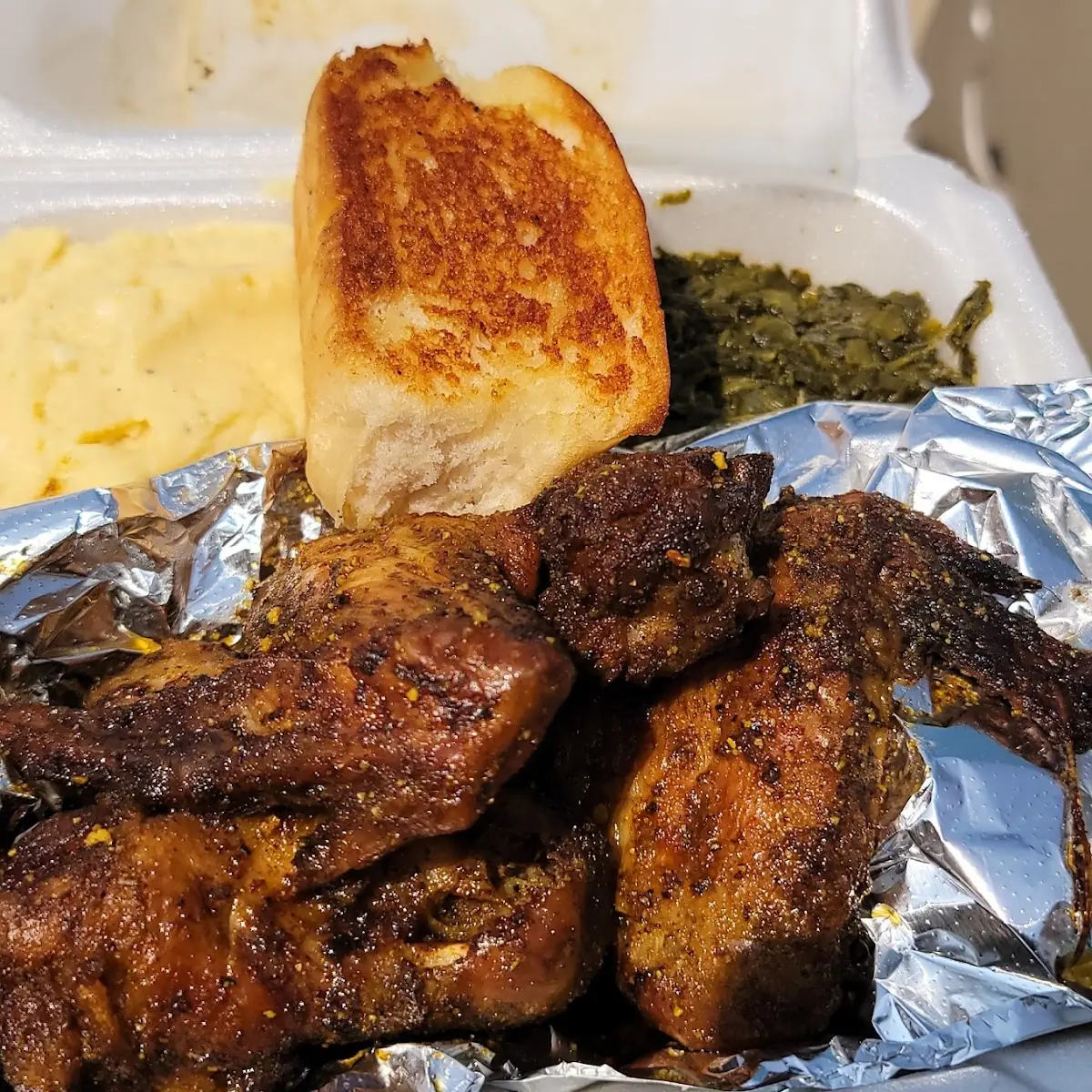 Smoked Chicken Wings Spinach Mashed Potatoes