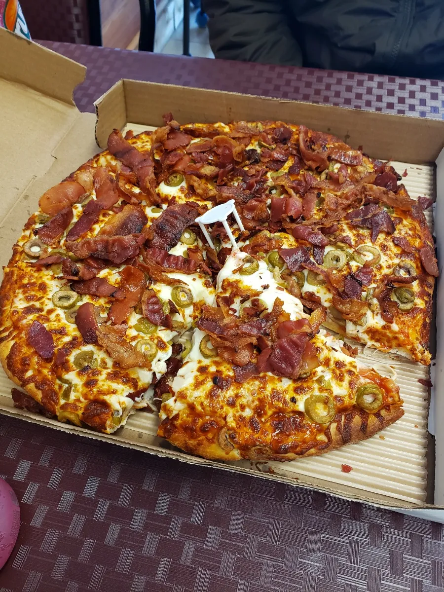 Pizza Deluxe