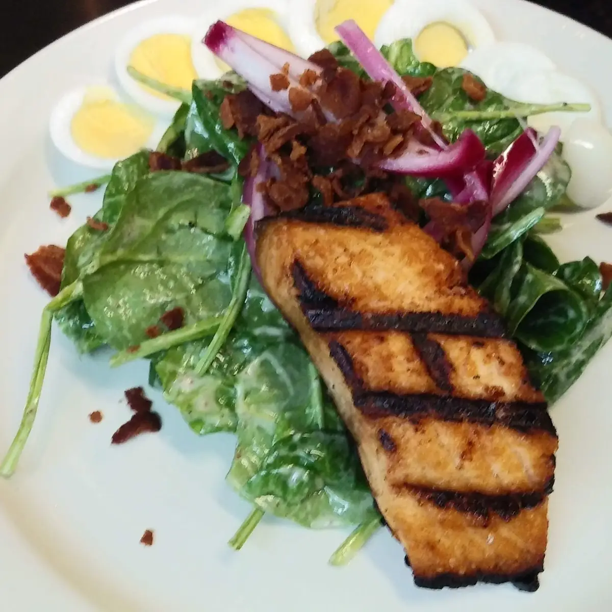 Spinach Salad w Grilled Salmon