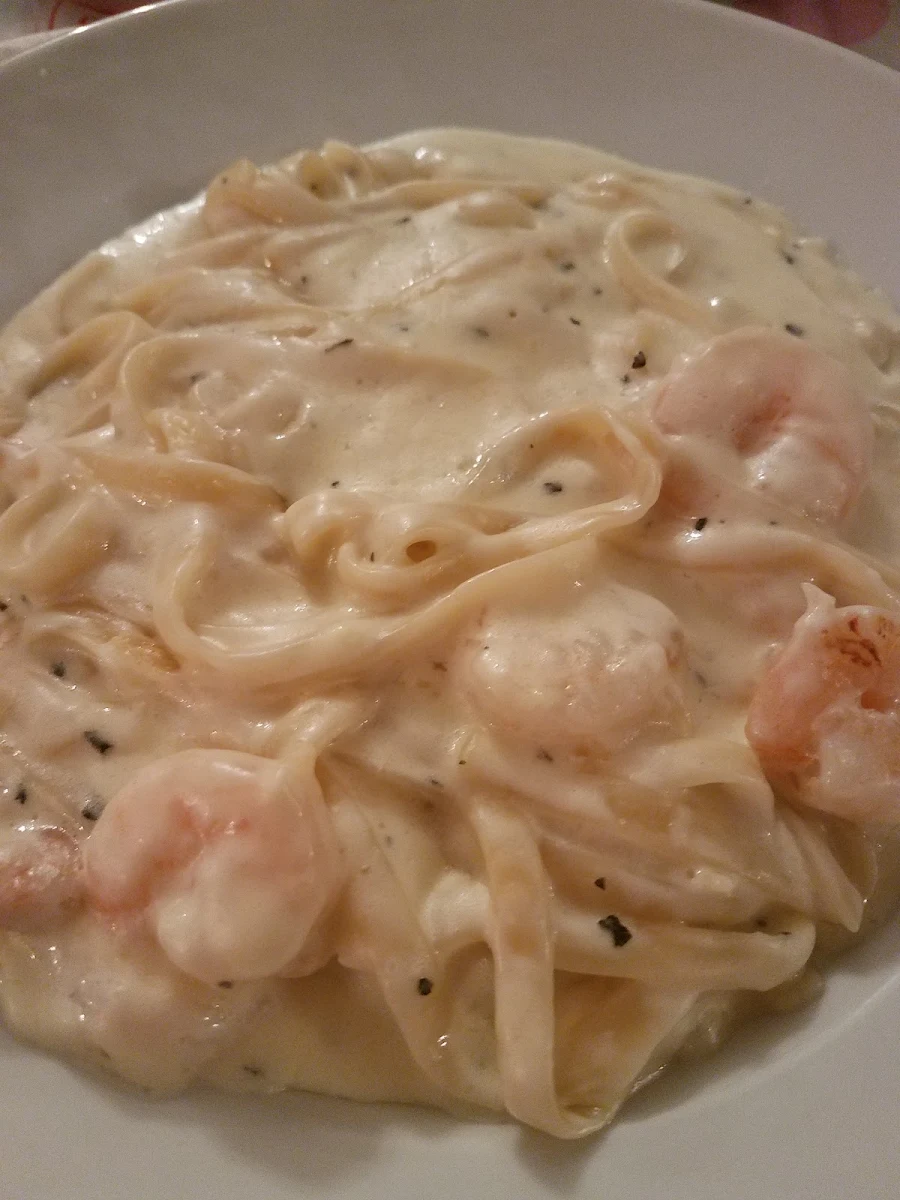 Fettuccine Shrimp Alfredo