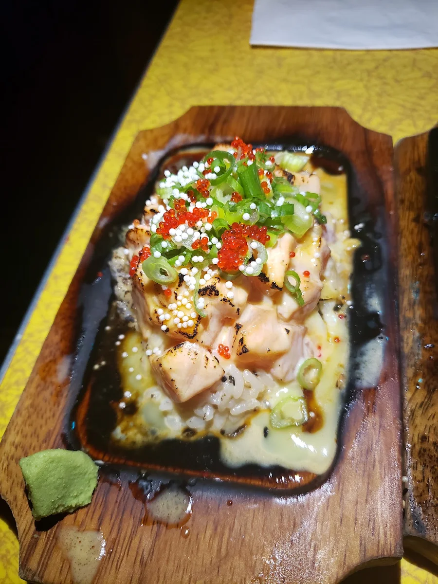 Salmon Aburi, Hanmoto