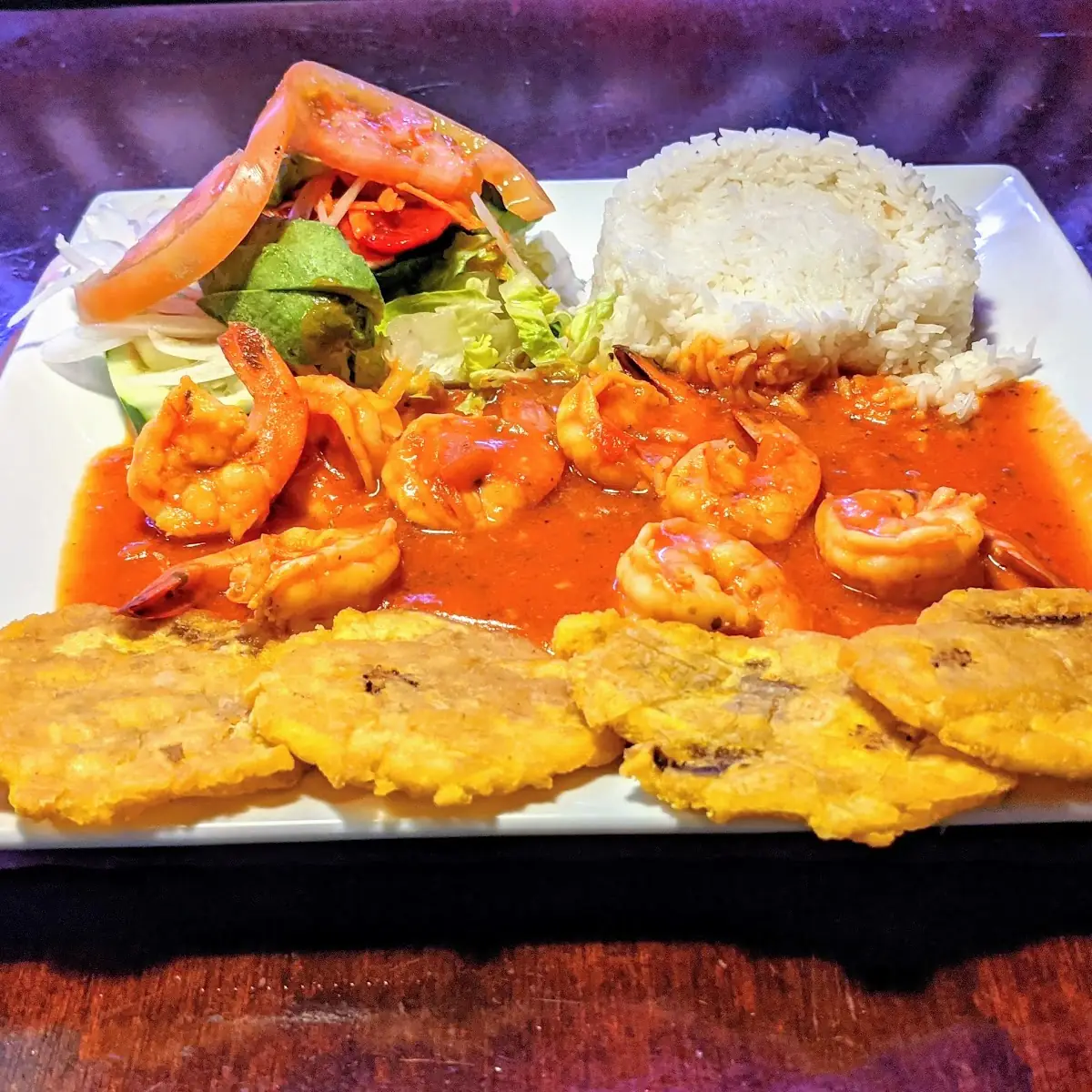 Camarones En Salsa Roja