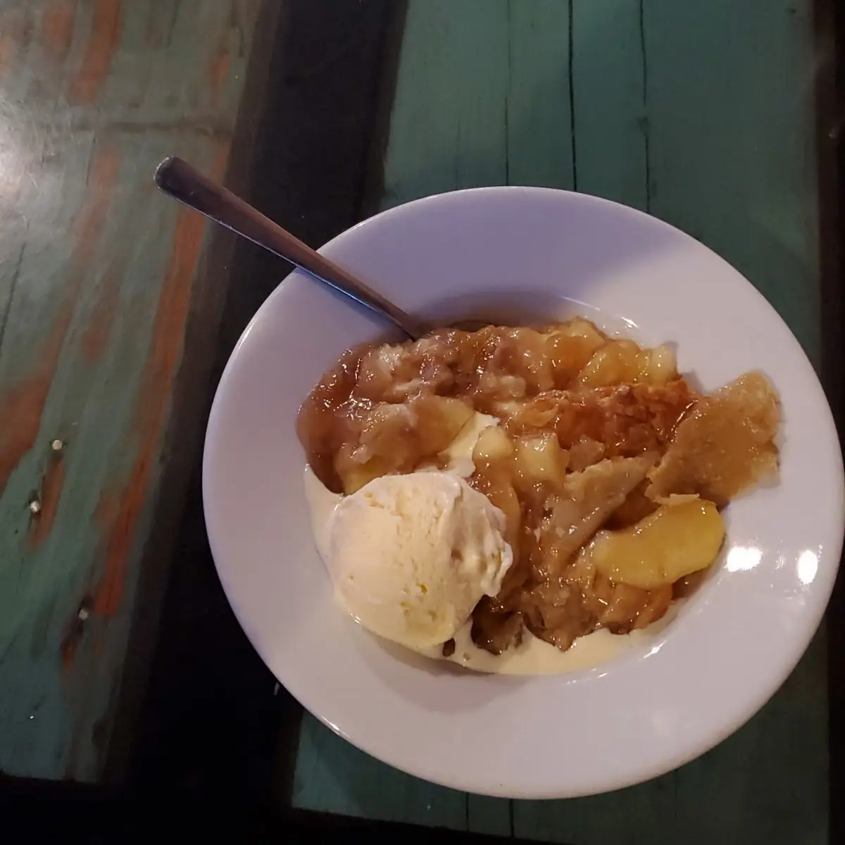 Peach Cobbler w Vanilla Ice Cream