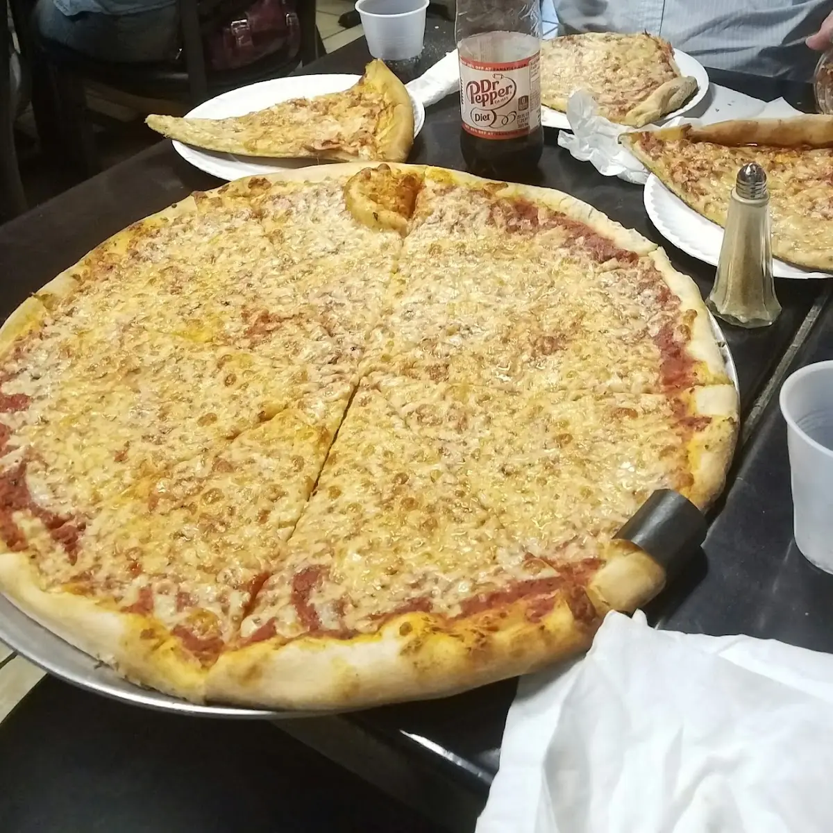 Round Cheese Pizza