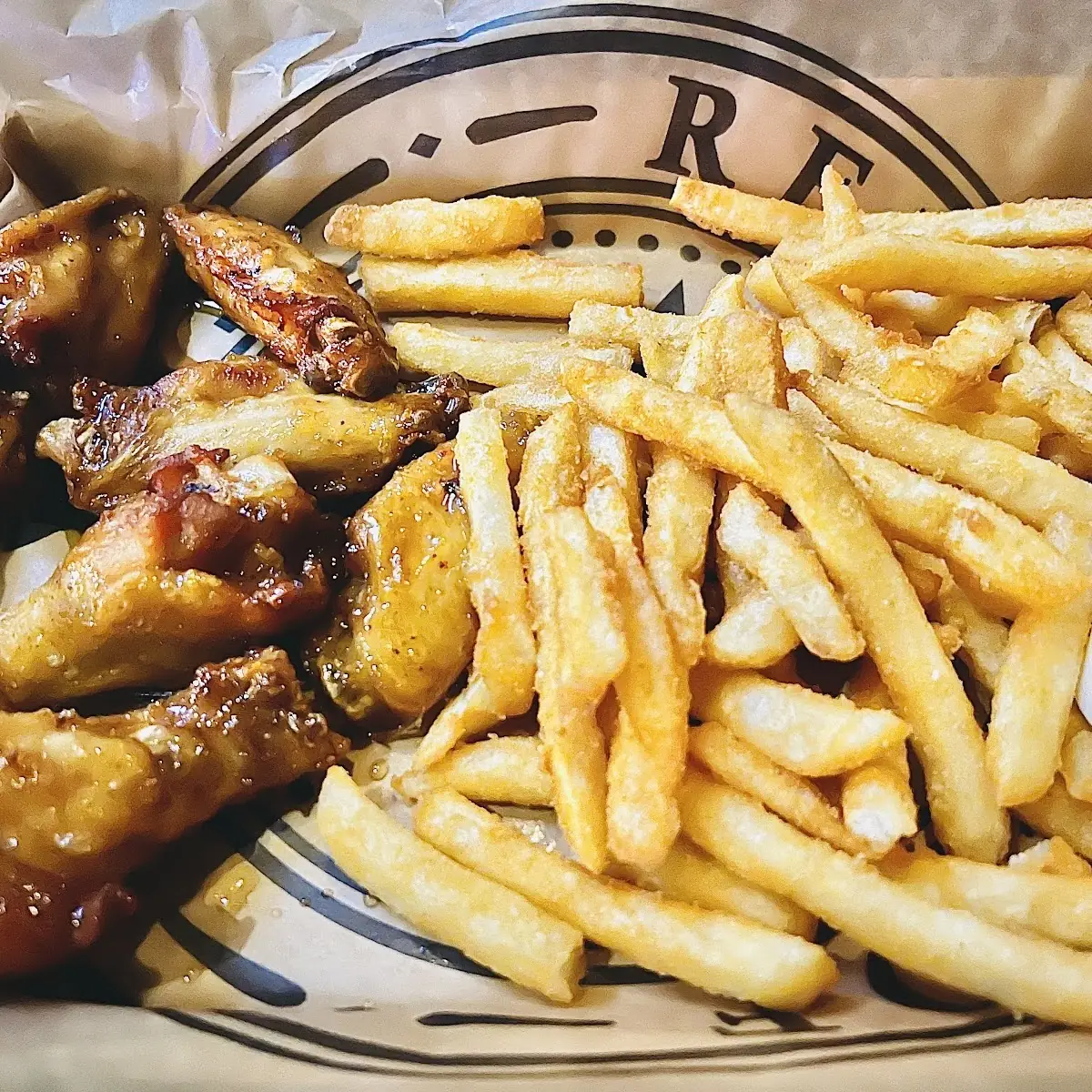 Chicken& Waffle