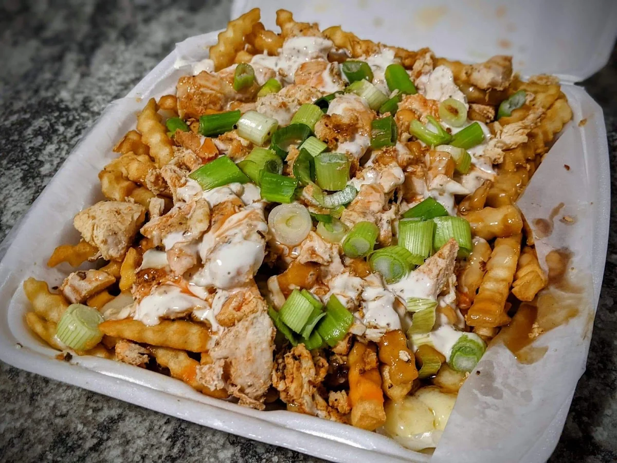 Buffalo Chicken Poutine