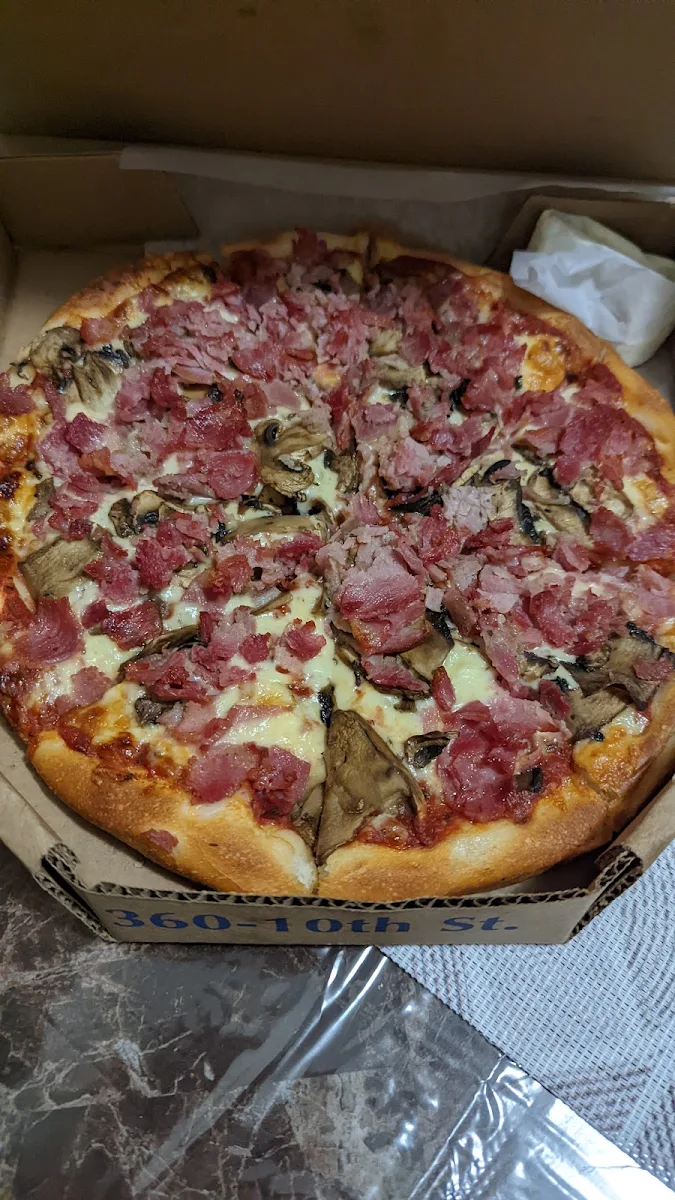 Canadian Pizza