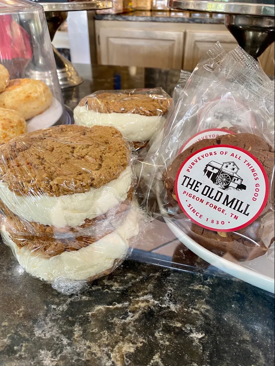 Oatmeal Cream Pie