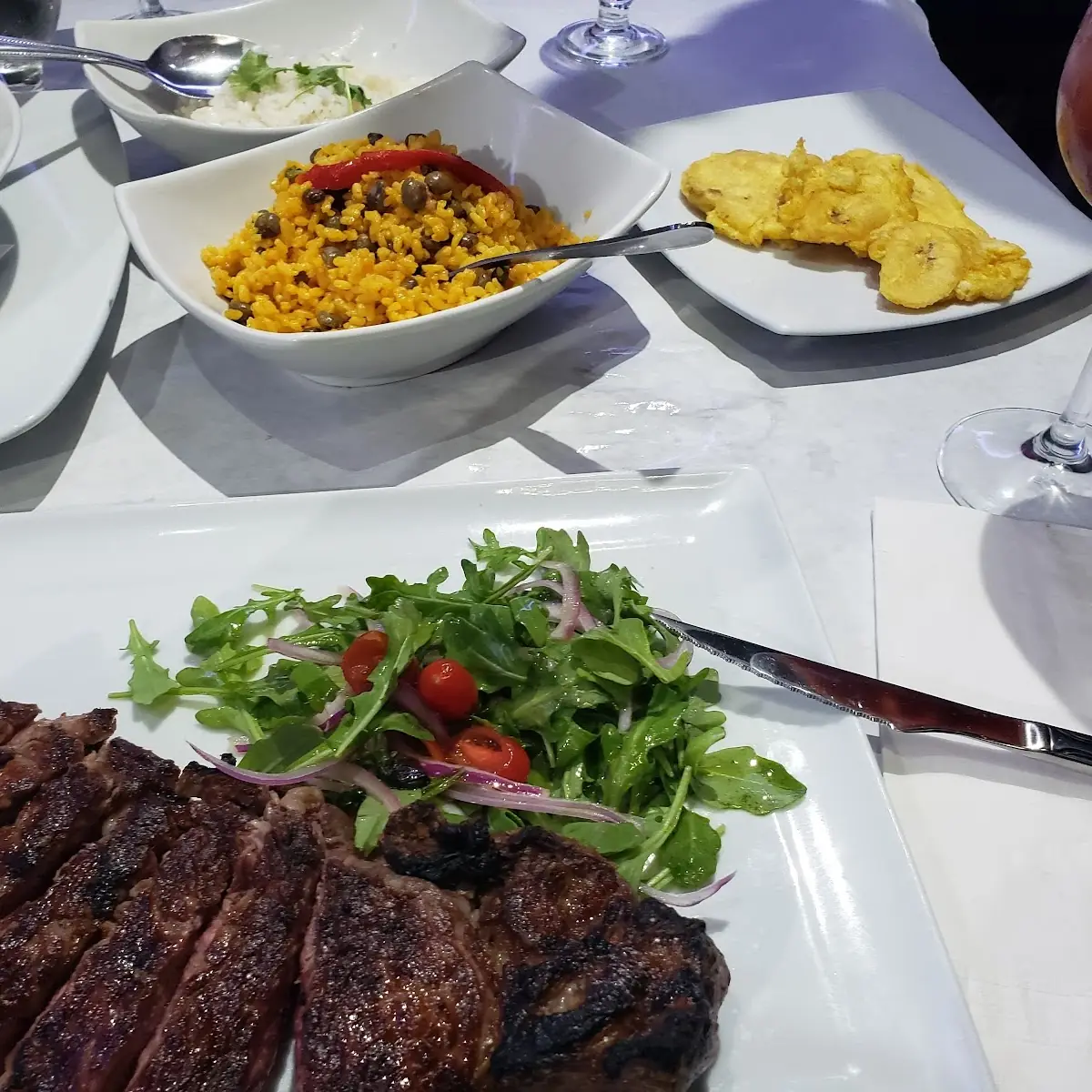 Ribeye Y Mamposteao De Gandules