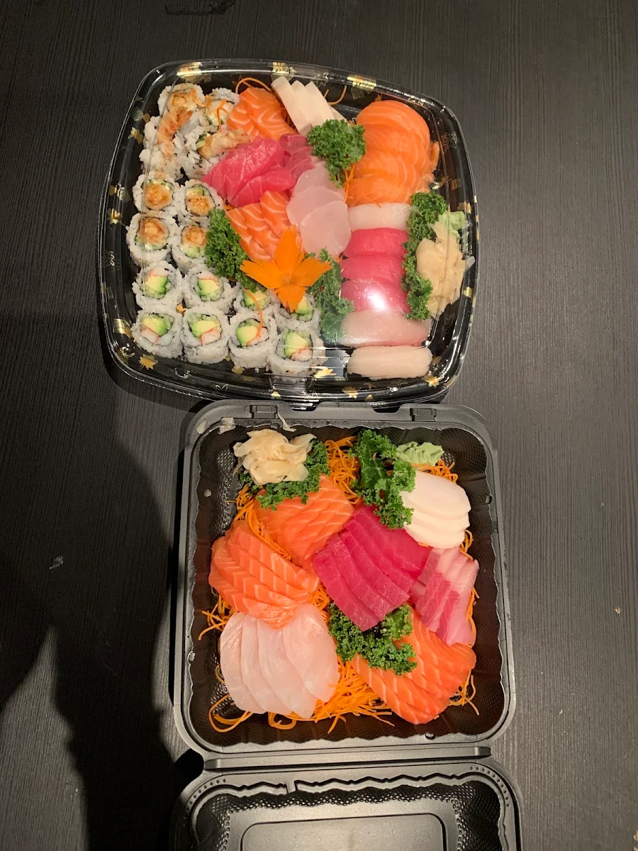 Small Sashimi Party Tray, Dani sushi