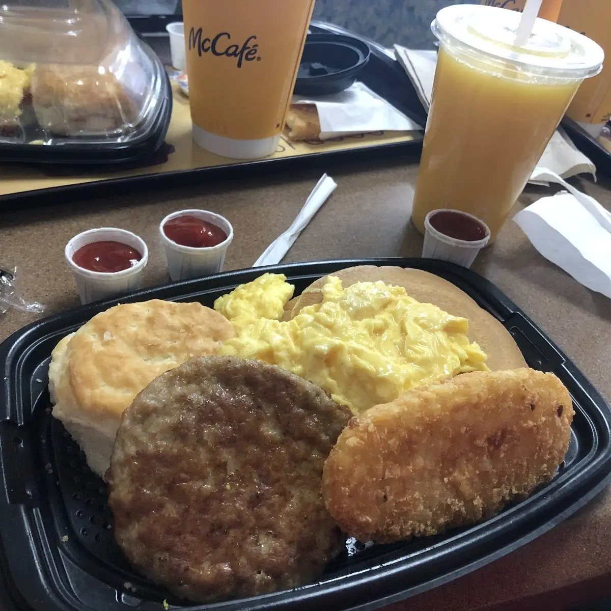 Big Breakfast with Hotcakes