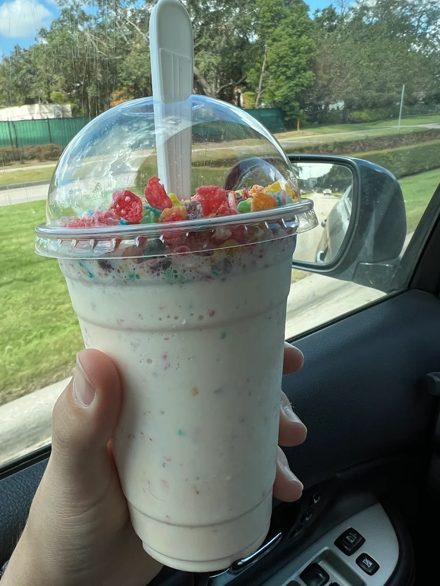 Fruity Pebbles Milkshake