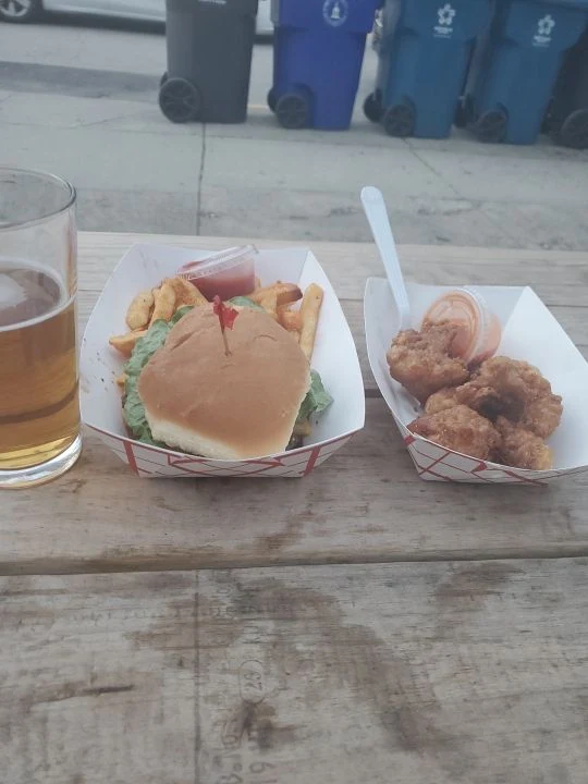 Burger& Cauliflower