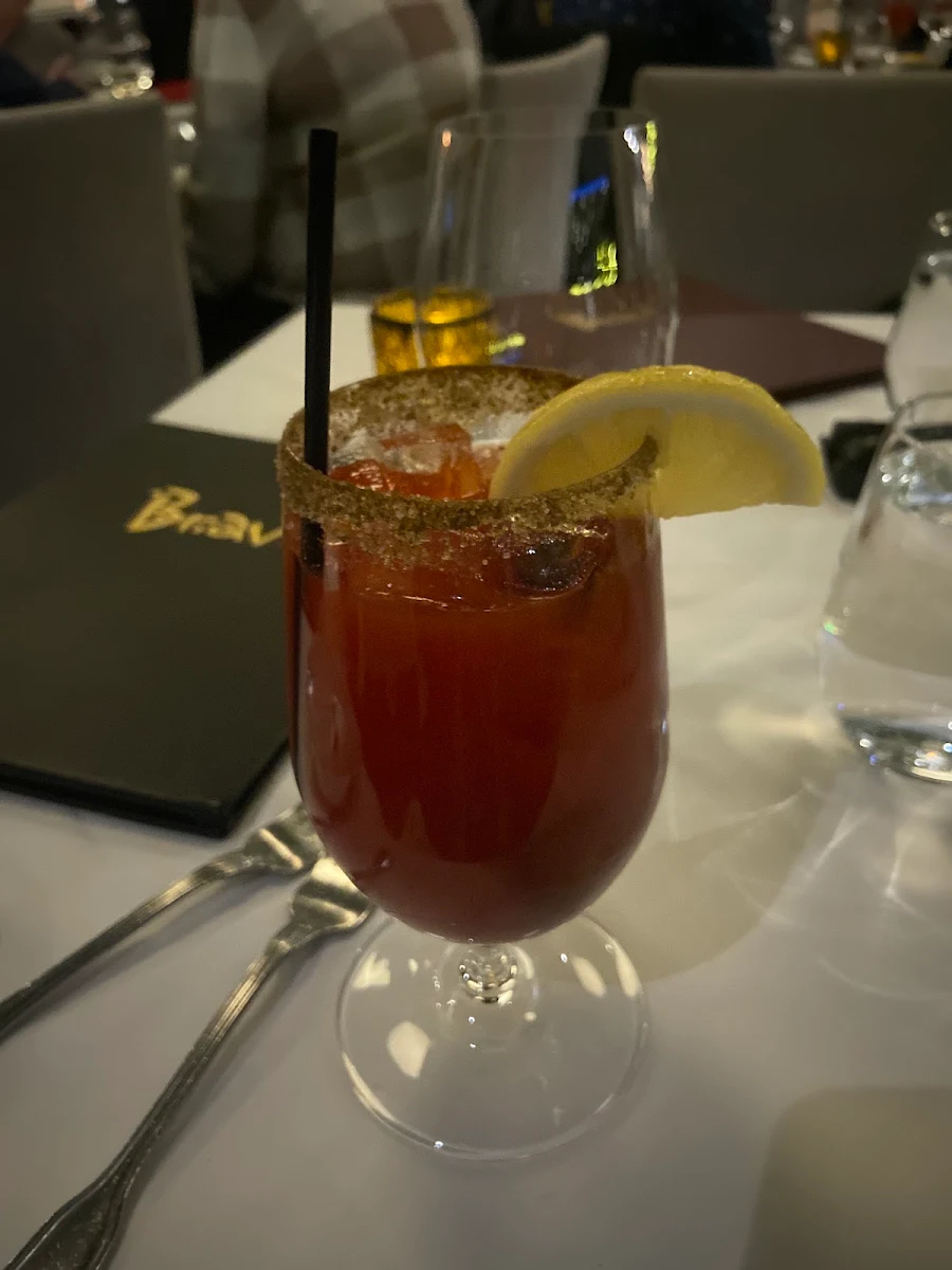 Bloody Ceasar, Bravi