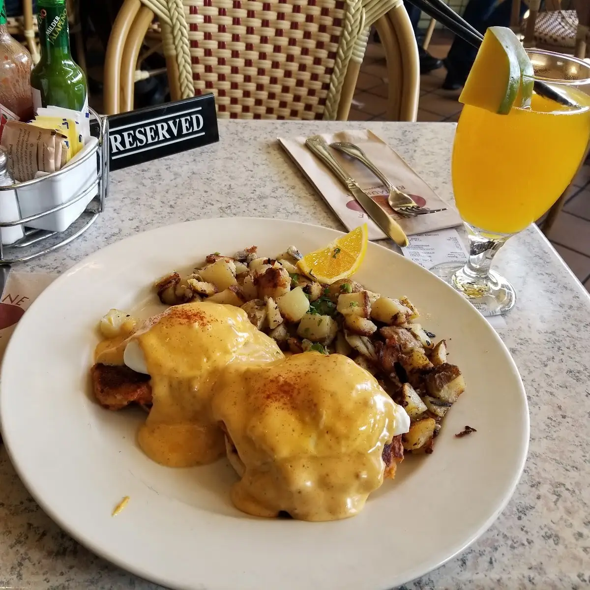 New Orleans Egg Benedict with Crab Cakes