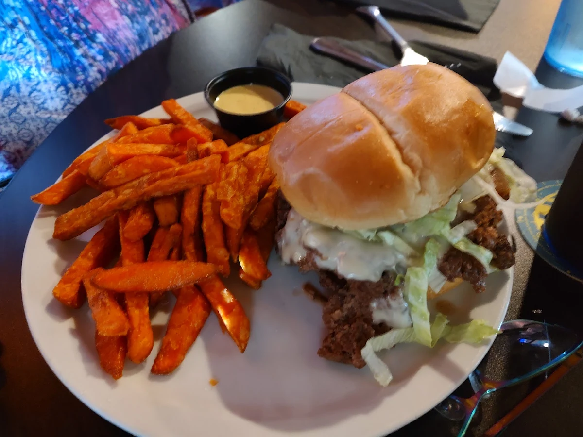 Half Pound Pub Burger
