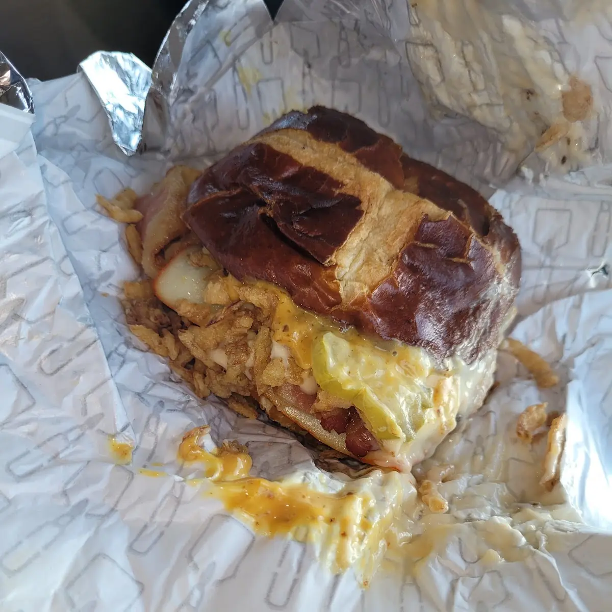 Pretzel Bacon Pub Burger