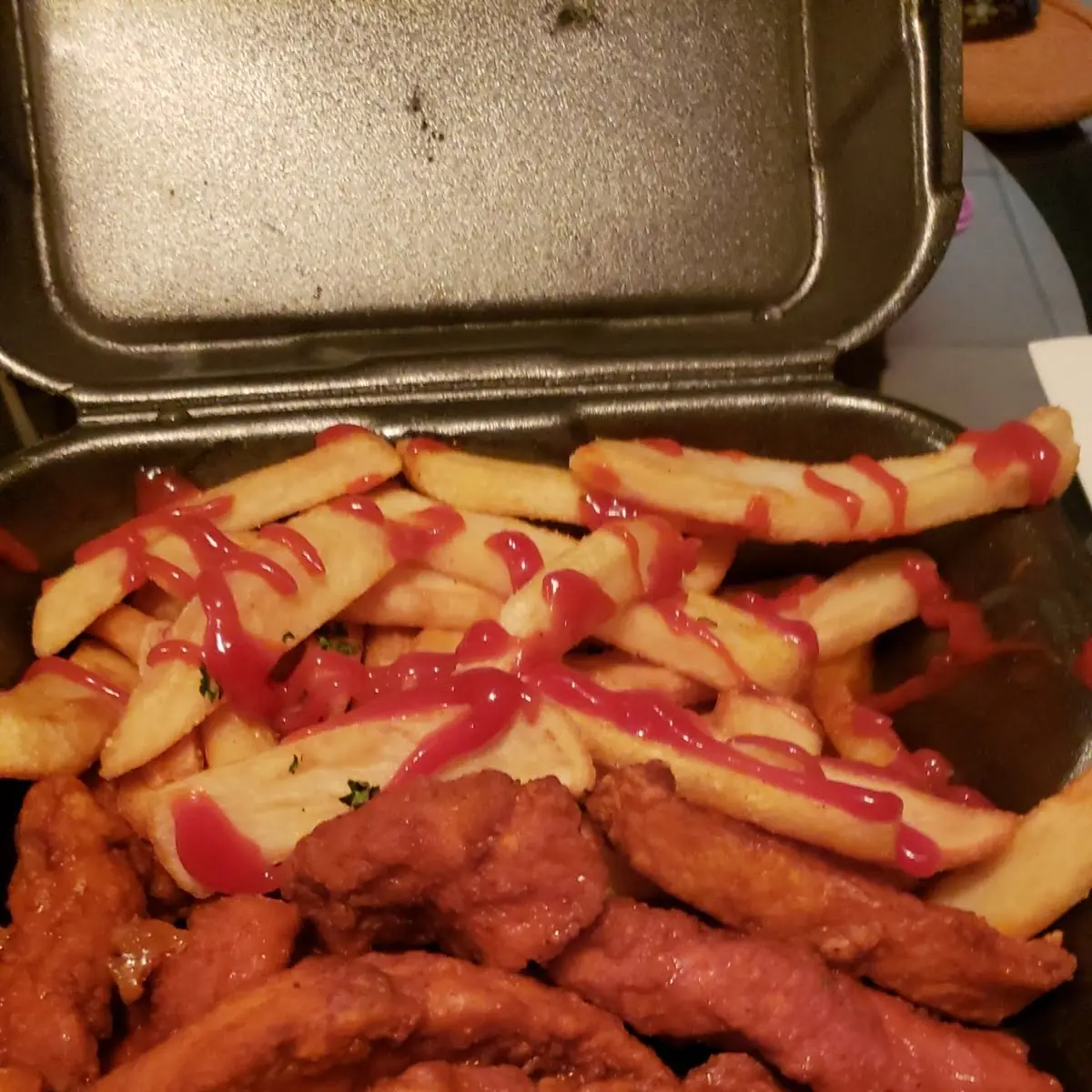 10 Buffalo Wings and Fries