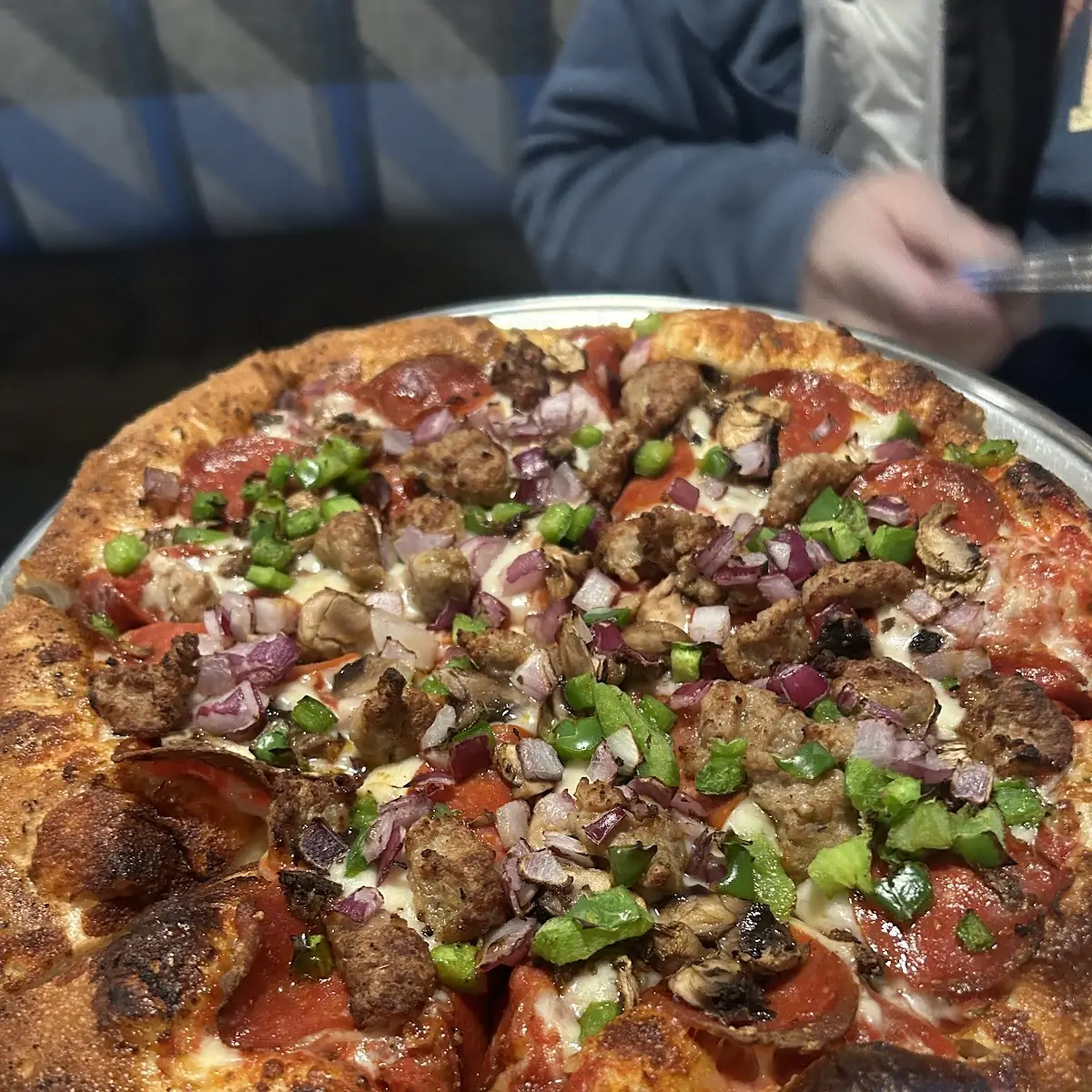 Deluxe Pizza