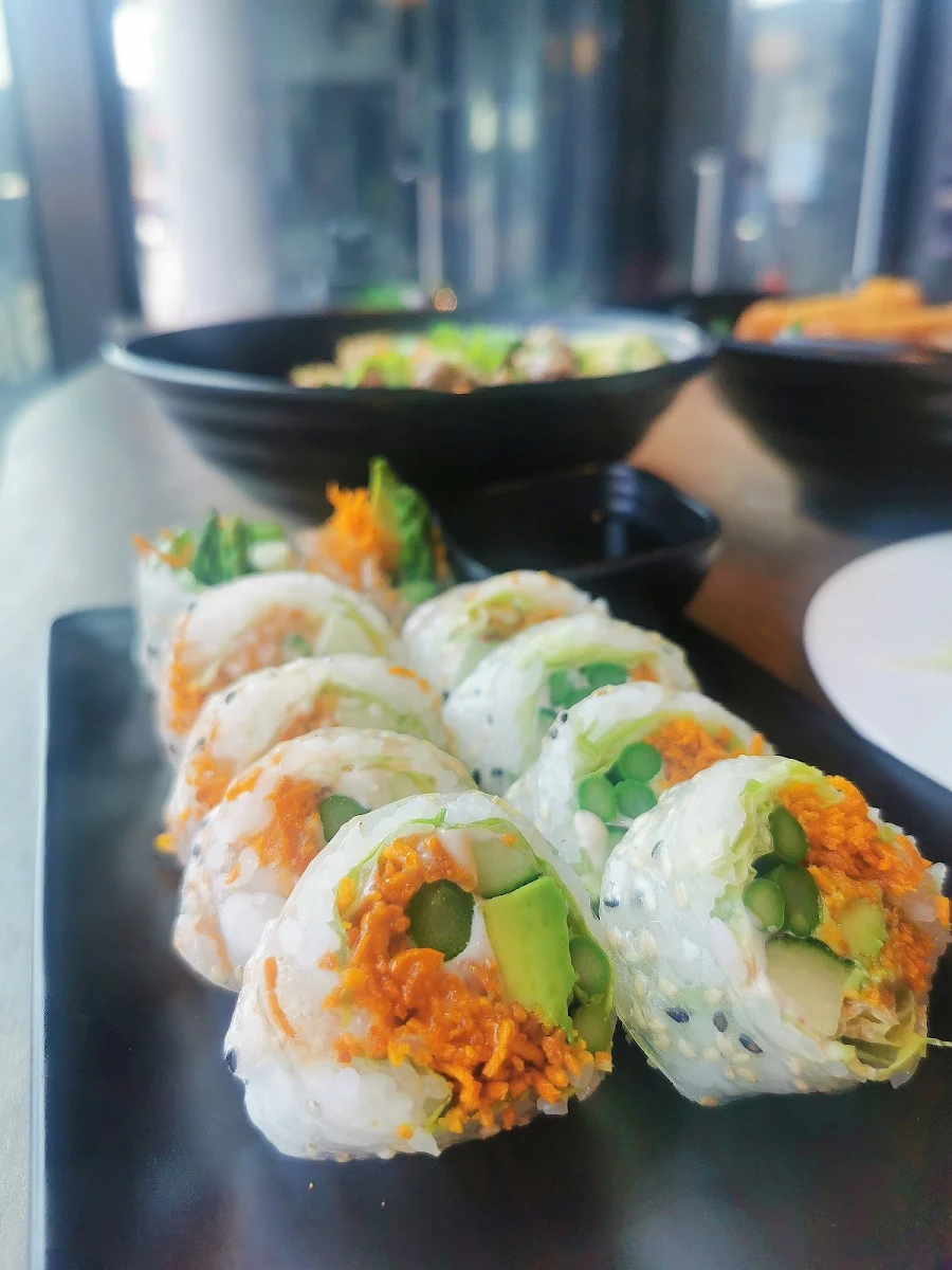 Highlights, Restaurant Ozen