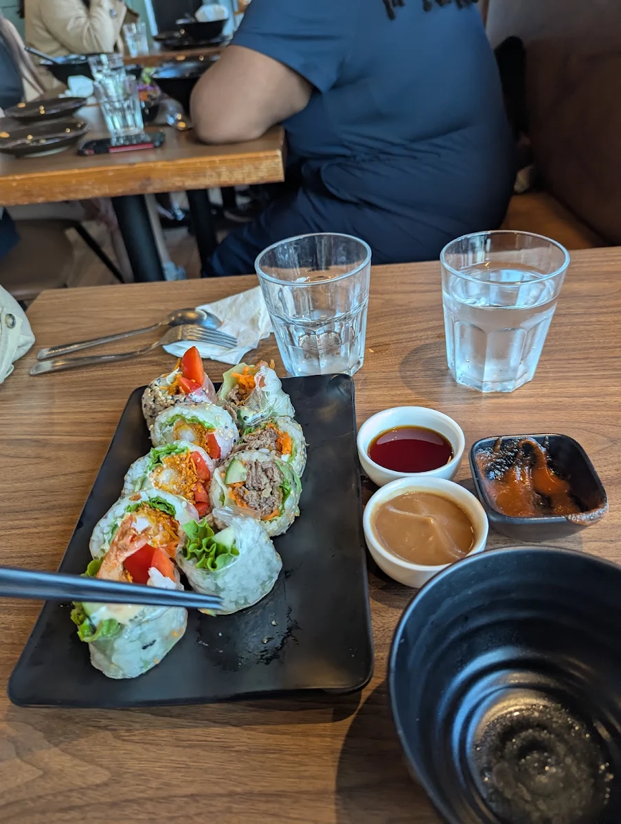 Highlights, Restaurant Ozen