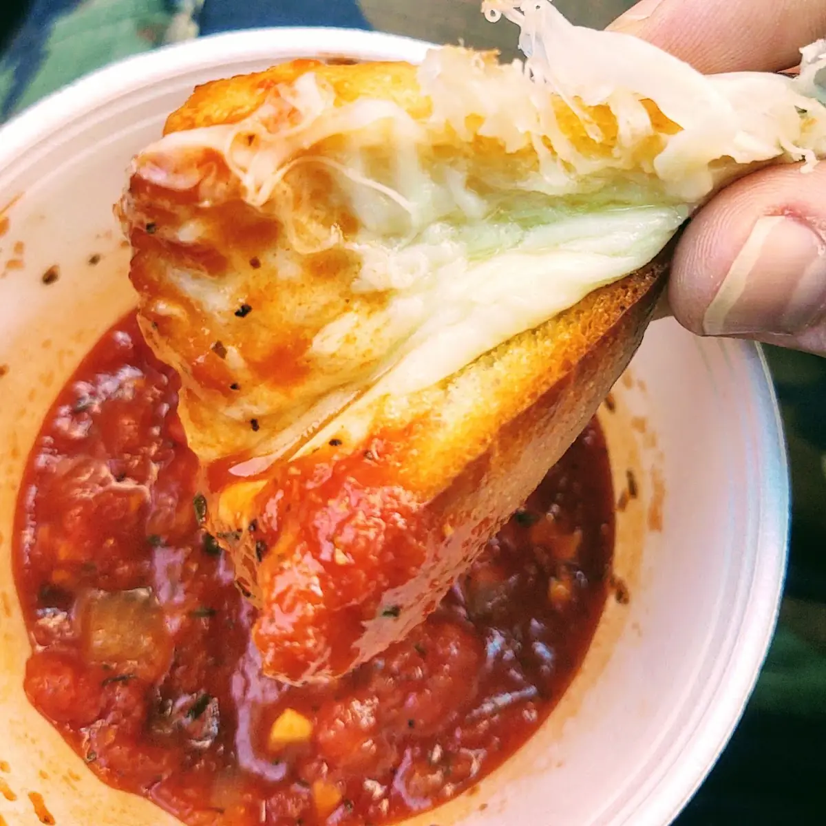 Garlic Cheese Bread w Marinara Sauce
