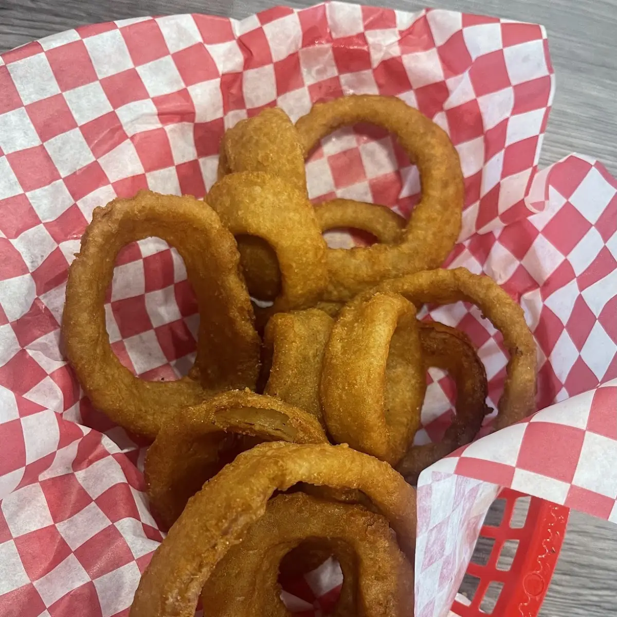 Crispy Onion Rings in Basket