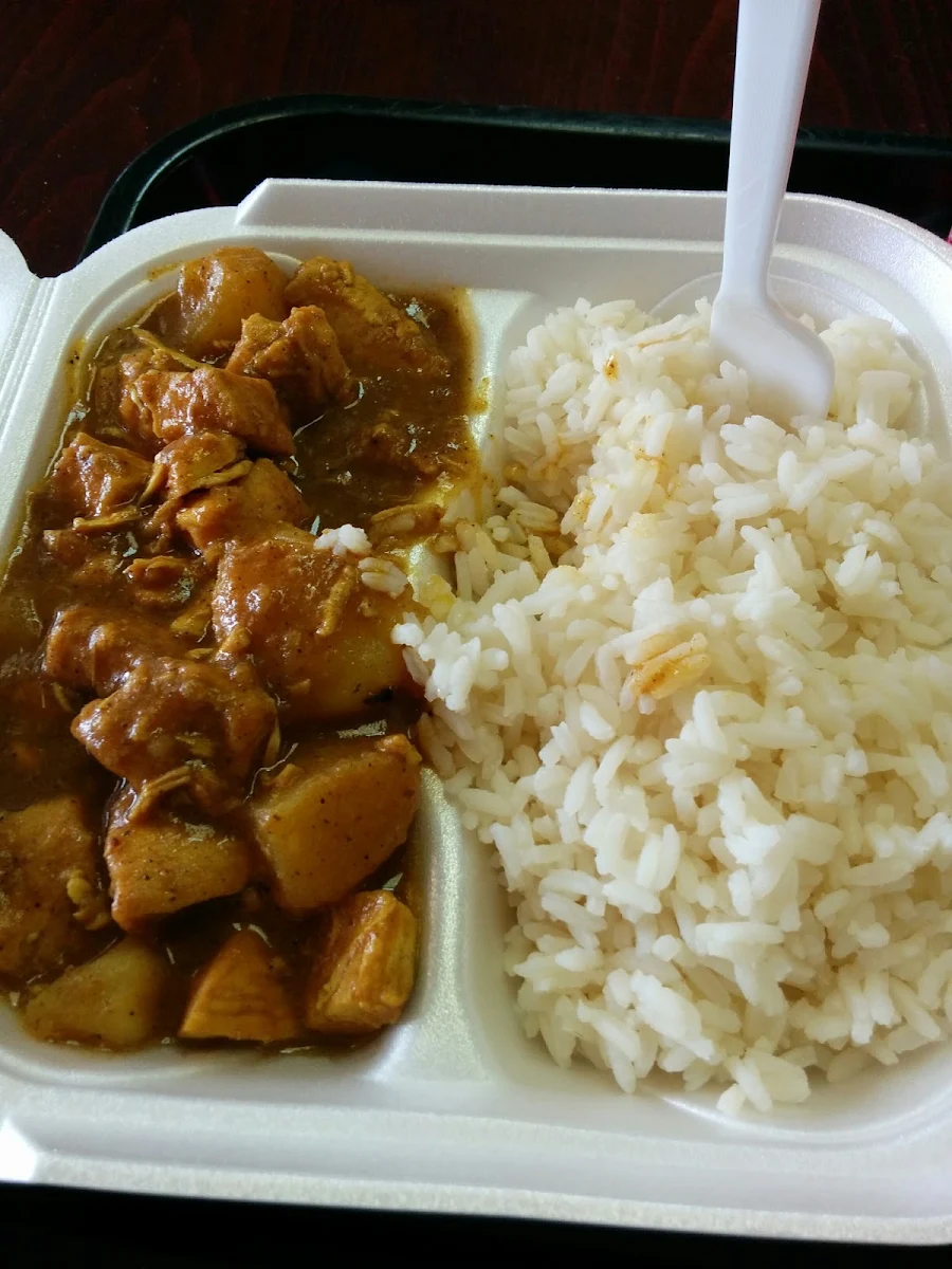 Chicken Curry w Fried Rice