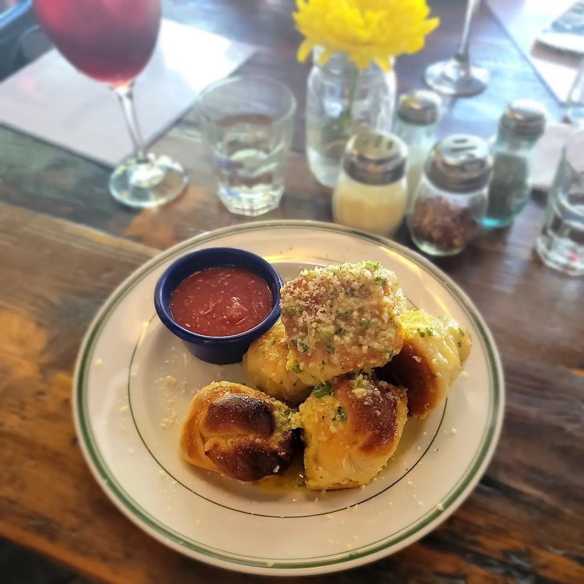 Banging Garlic Knots